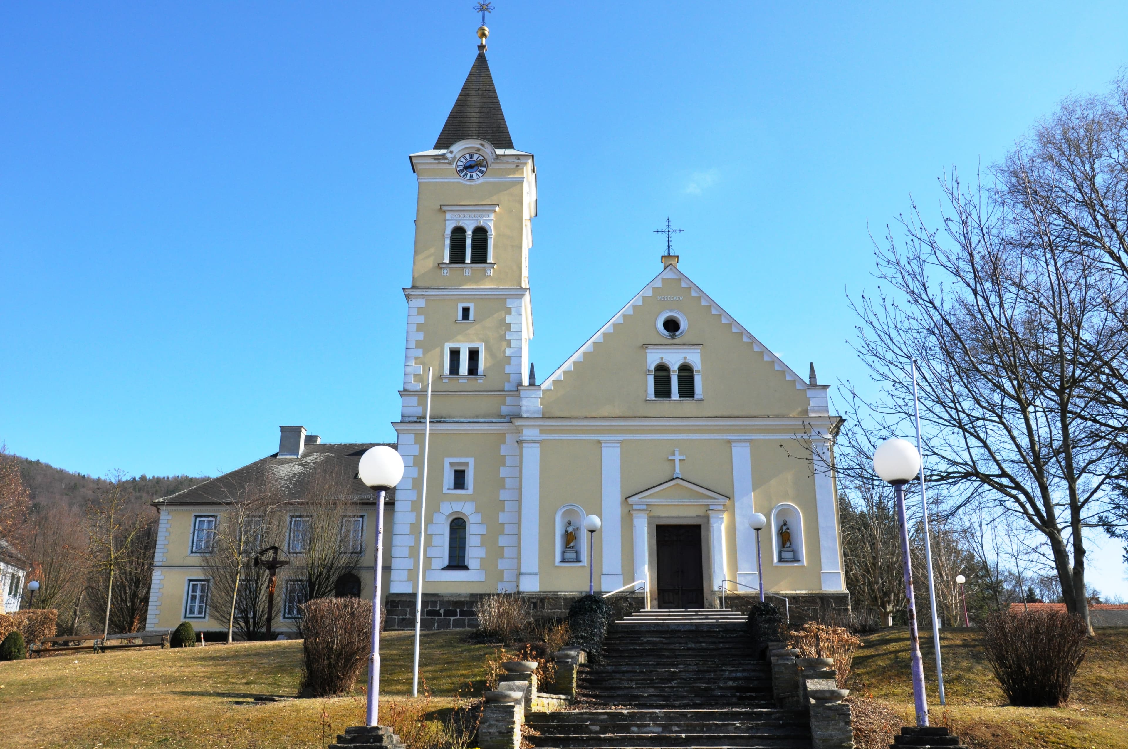 Pfarrkirche Tieschen