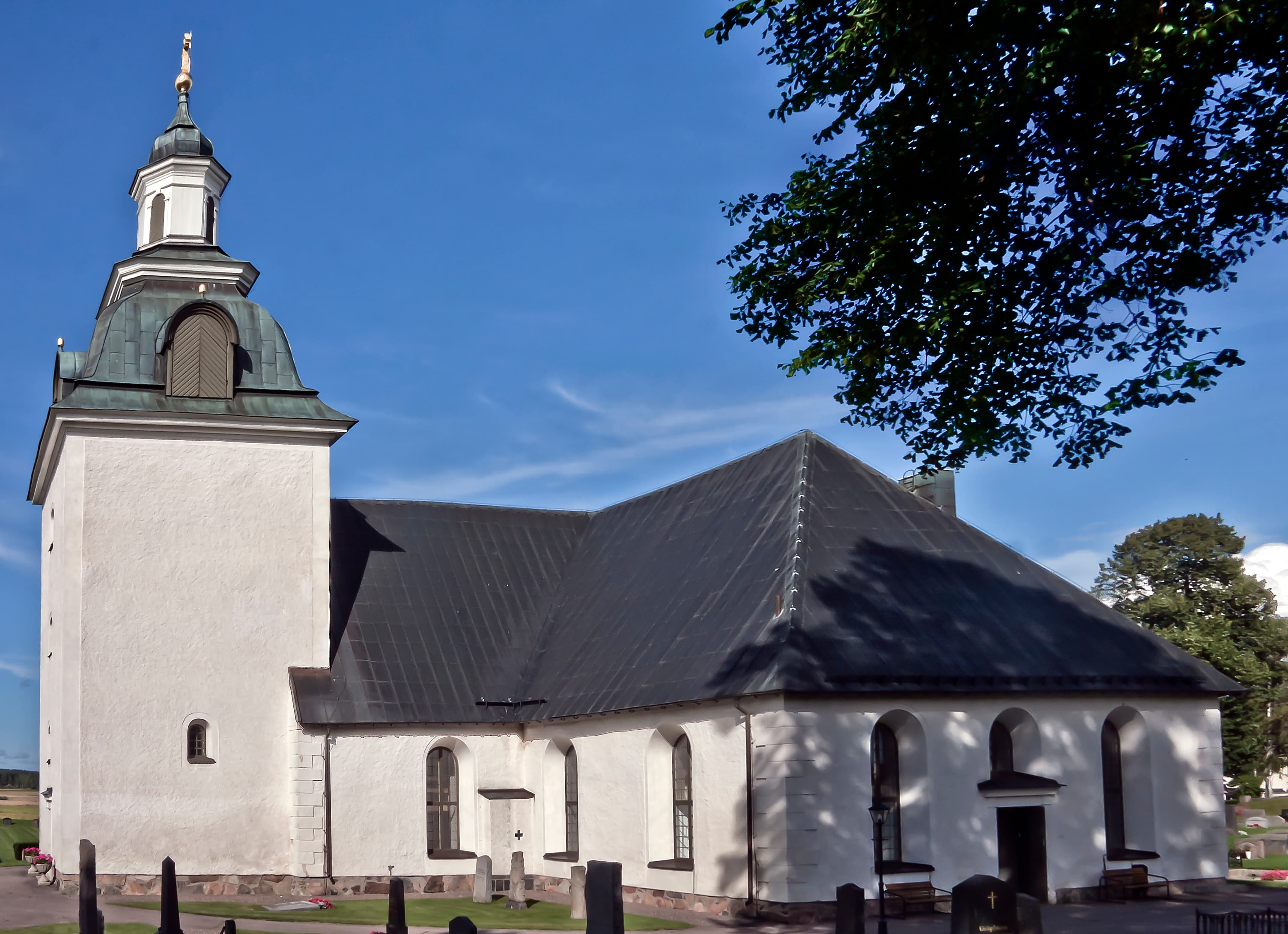 Tjällmo Church