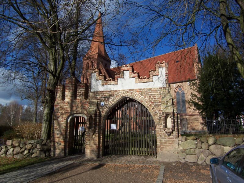 St. Katharina und St. Laurentius Kirche zu Rostock-Toitenwinkel