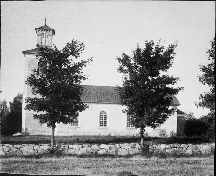 Trästena Church
