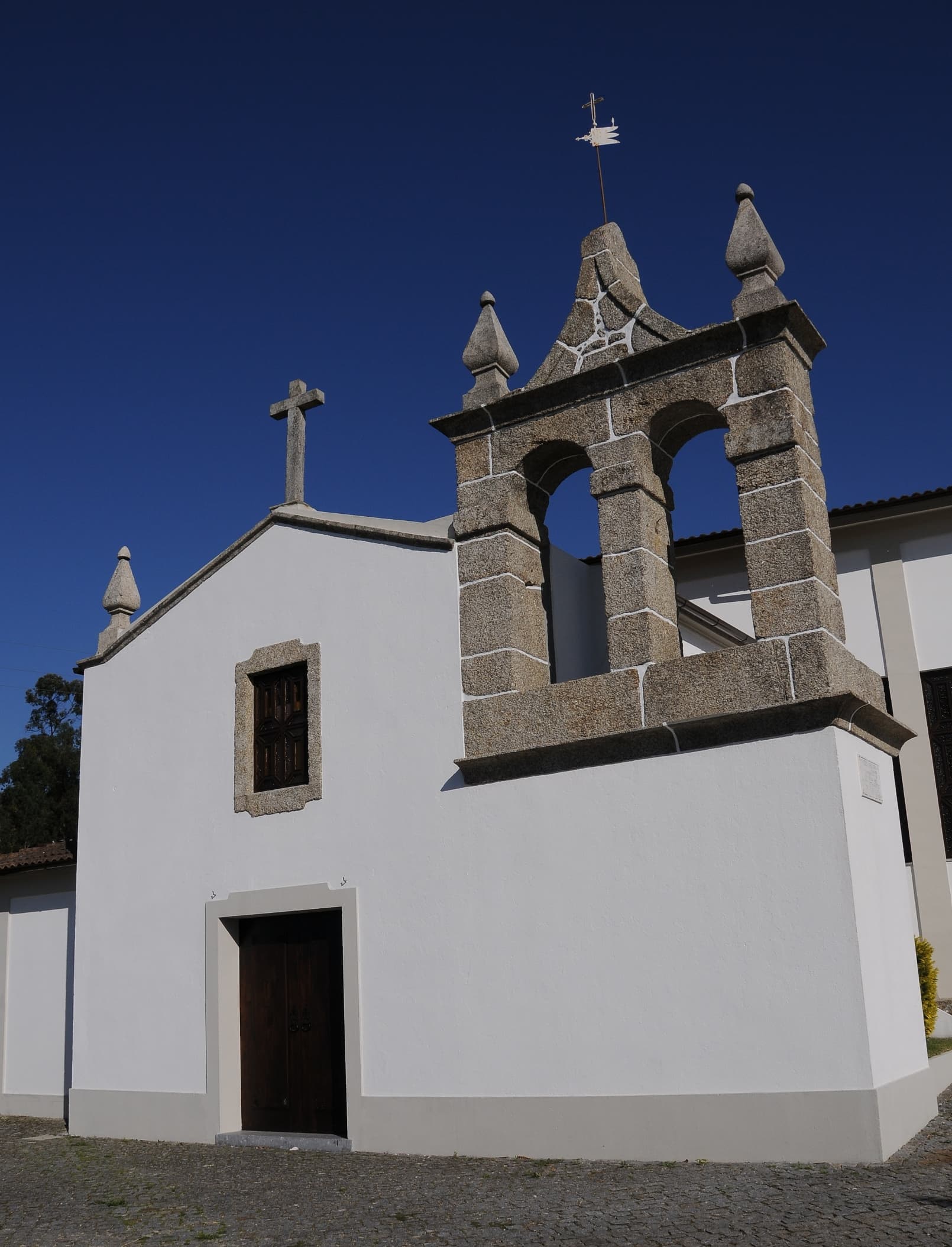 Igreja Paroquial de Trandeiras