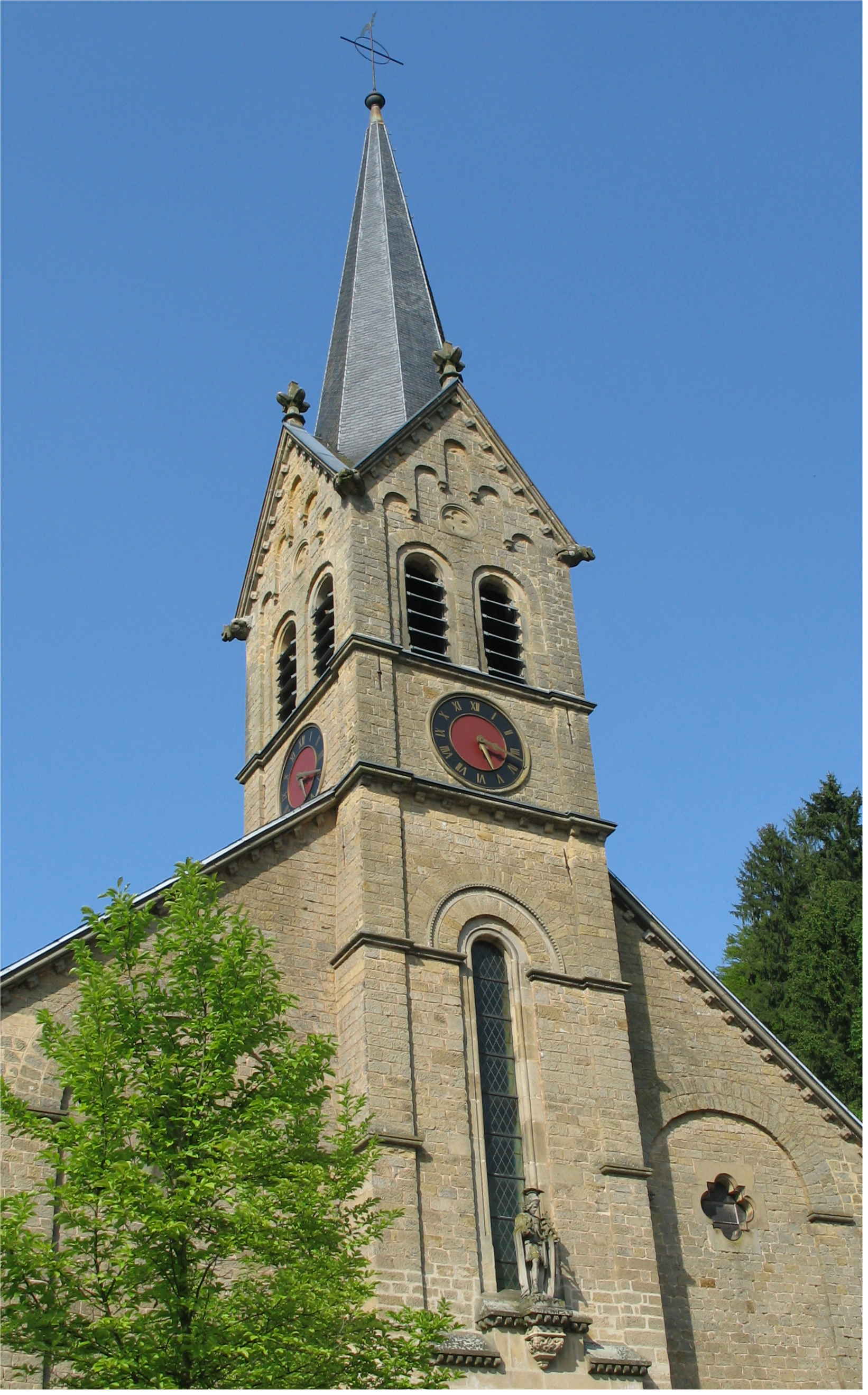 Église Saint-Donat, Larochette