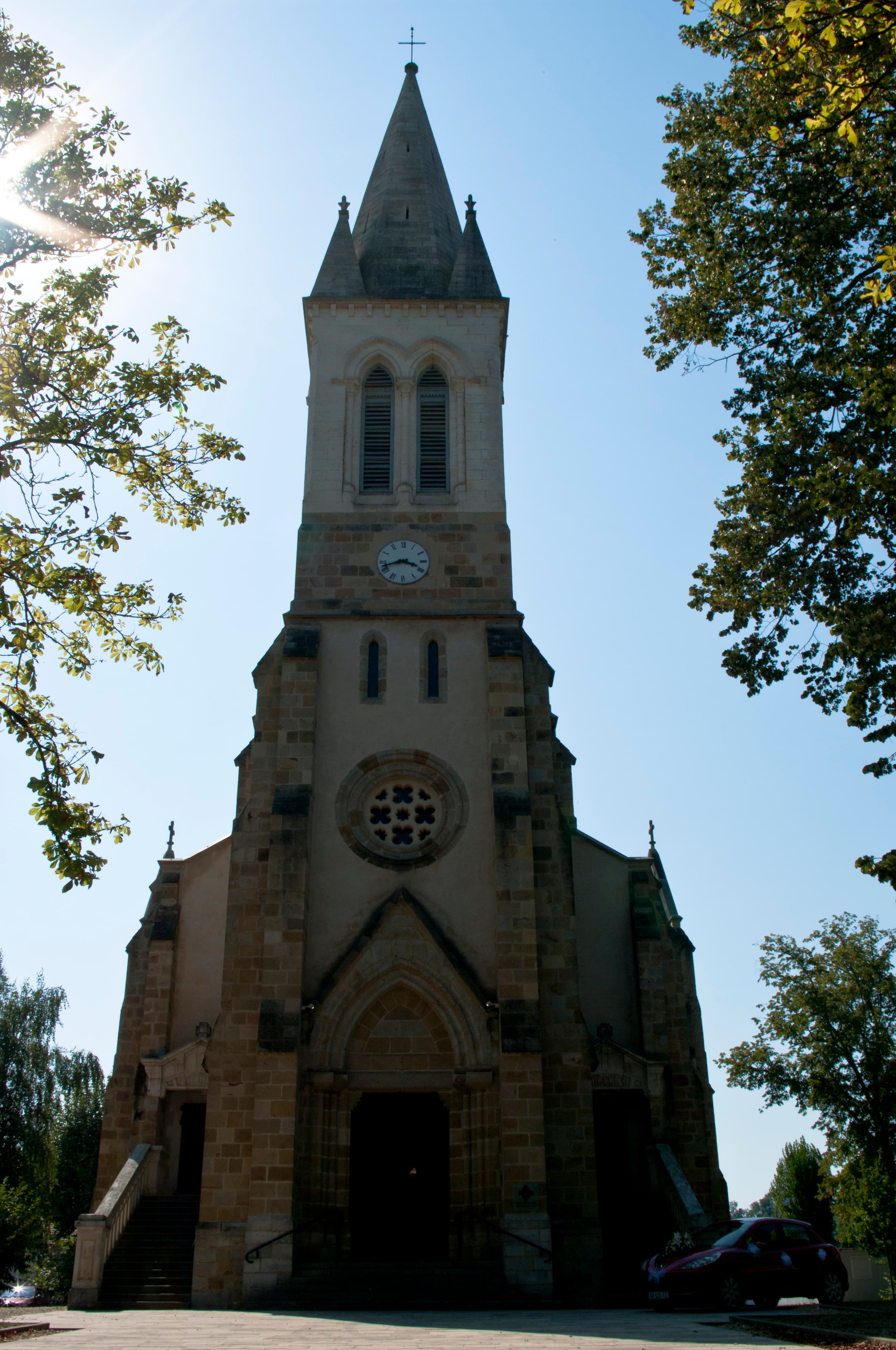 Église Saint-Vincent-diacre, Ustaritz