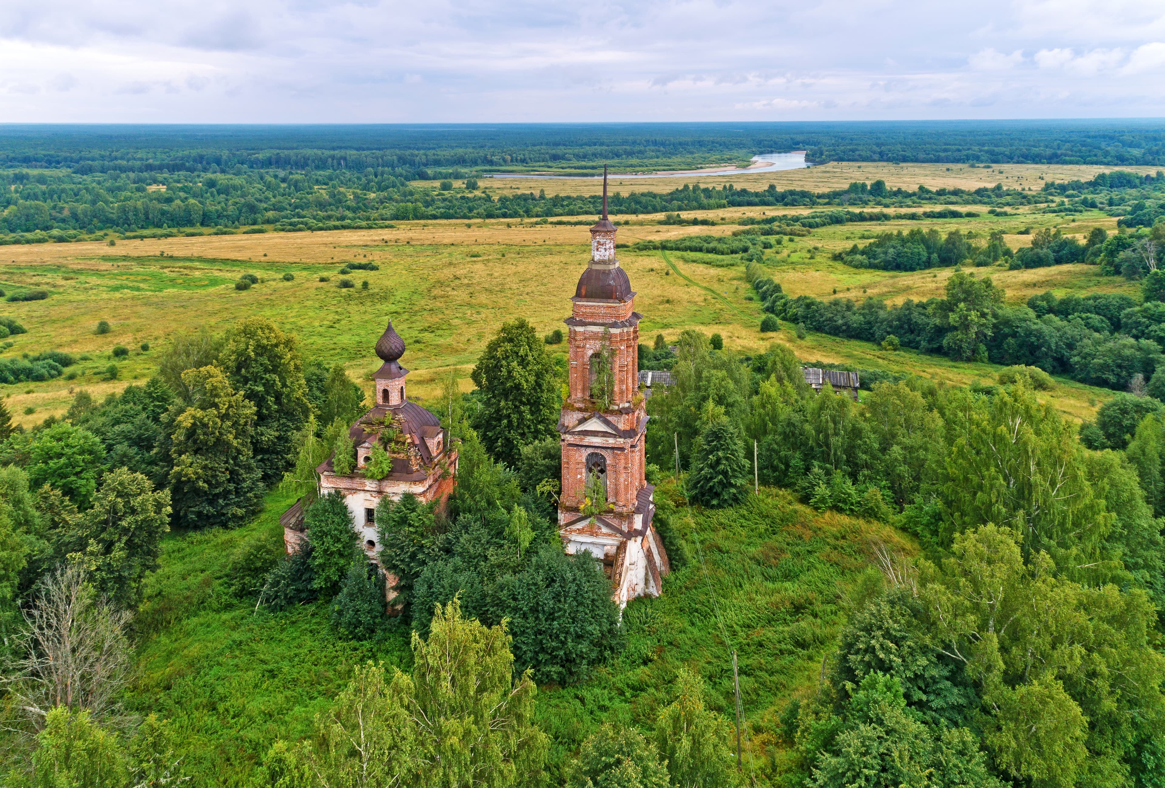 Resurrection Church, Unzha