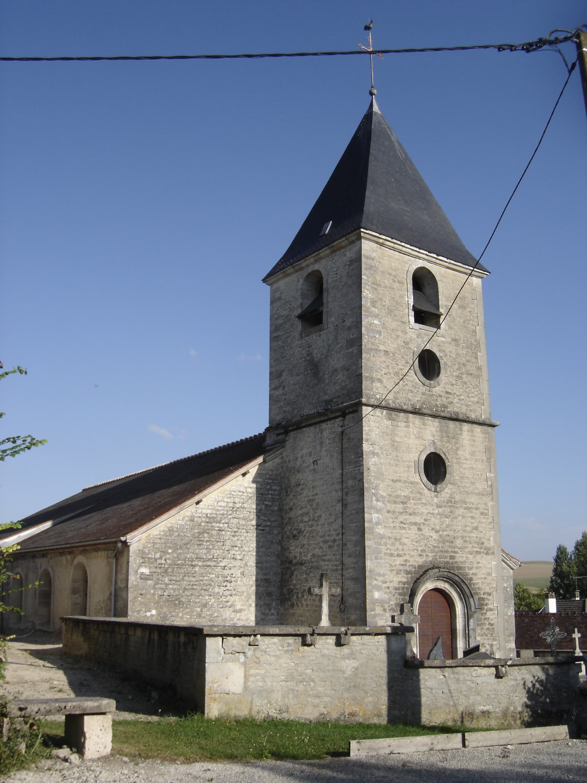 église Saint-Pierre aux Liens d'Urville