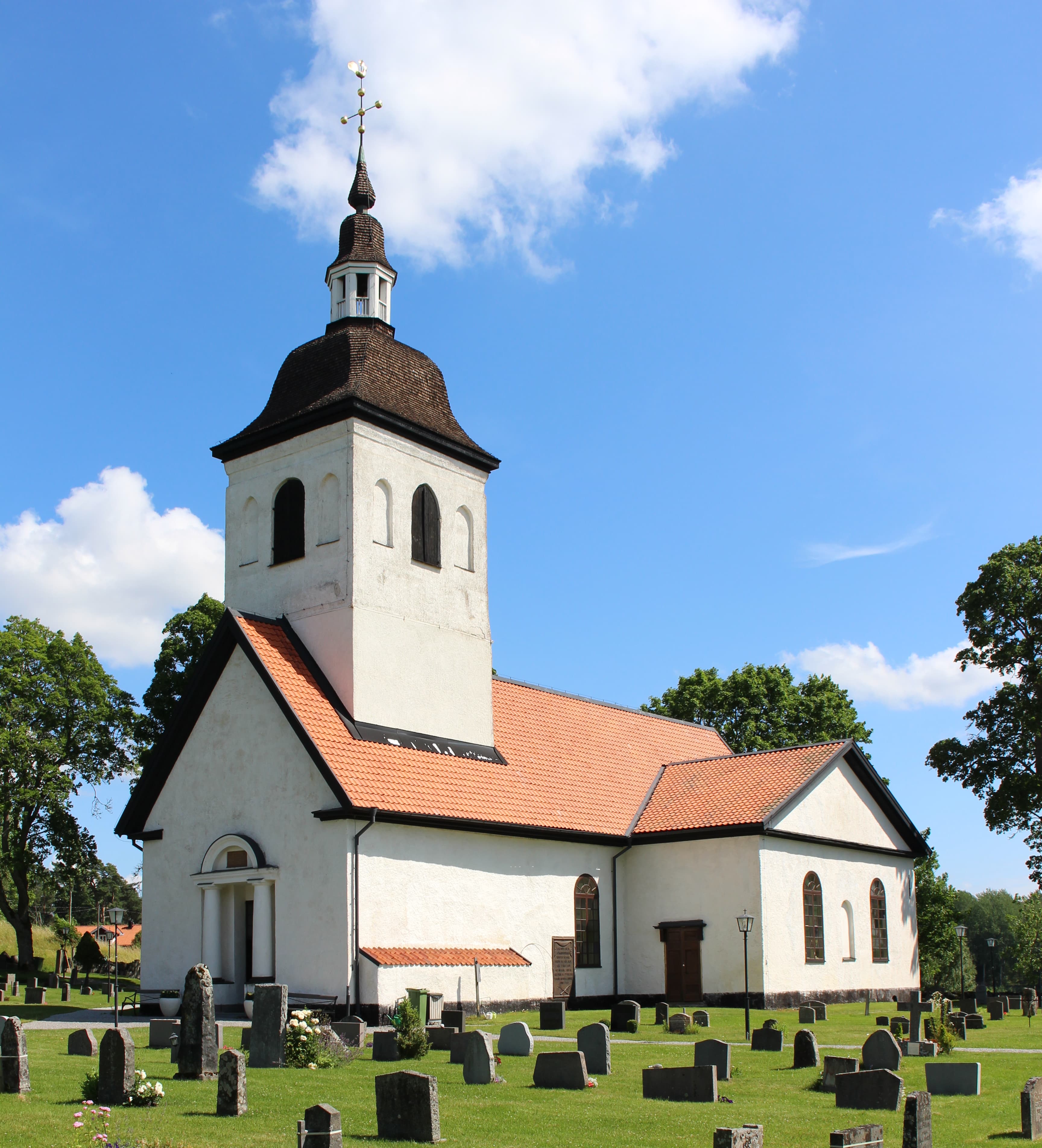 Vårdinge church