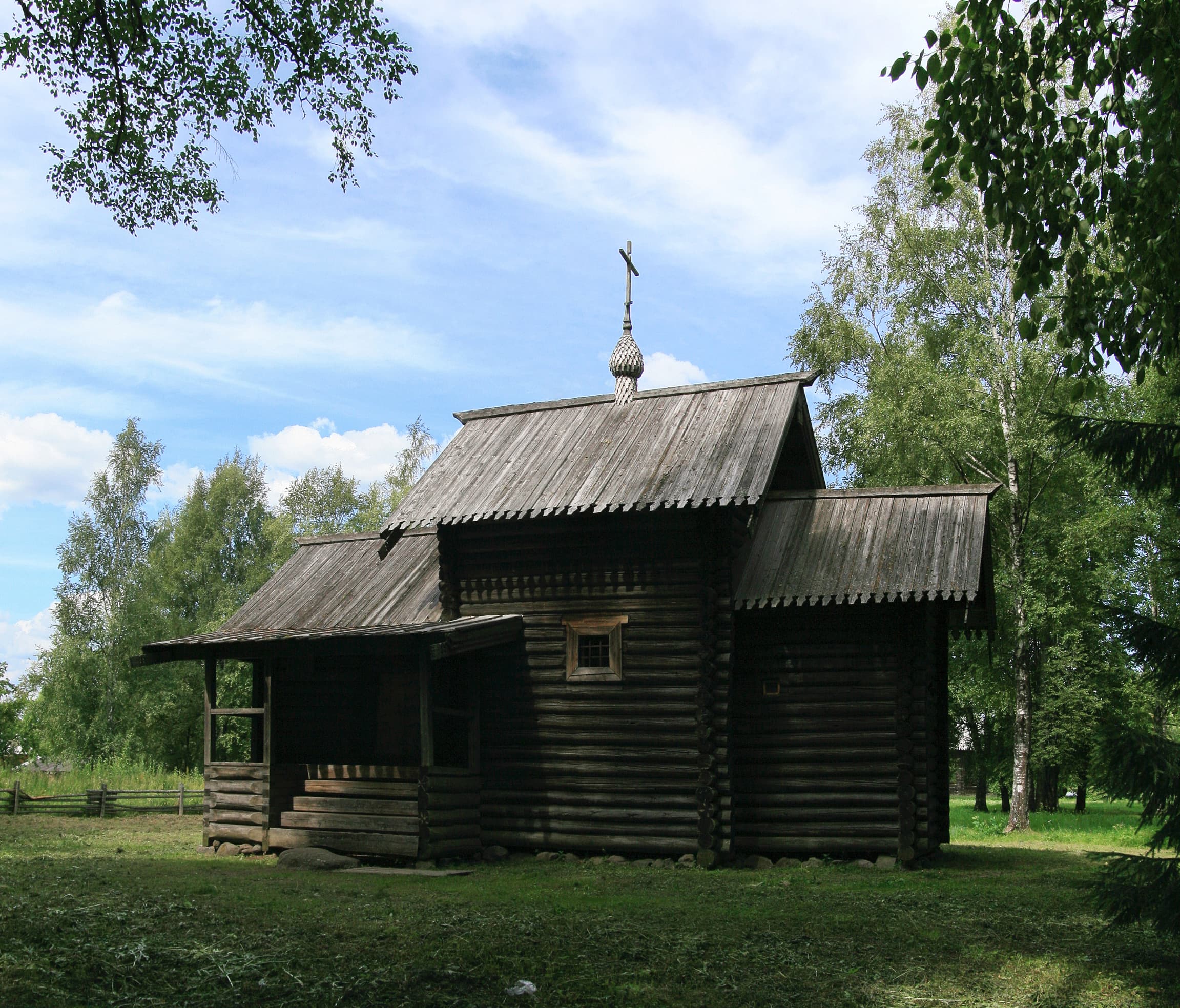 Church of the Holy Trinity, Vitoslavlitsy