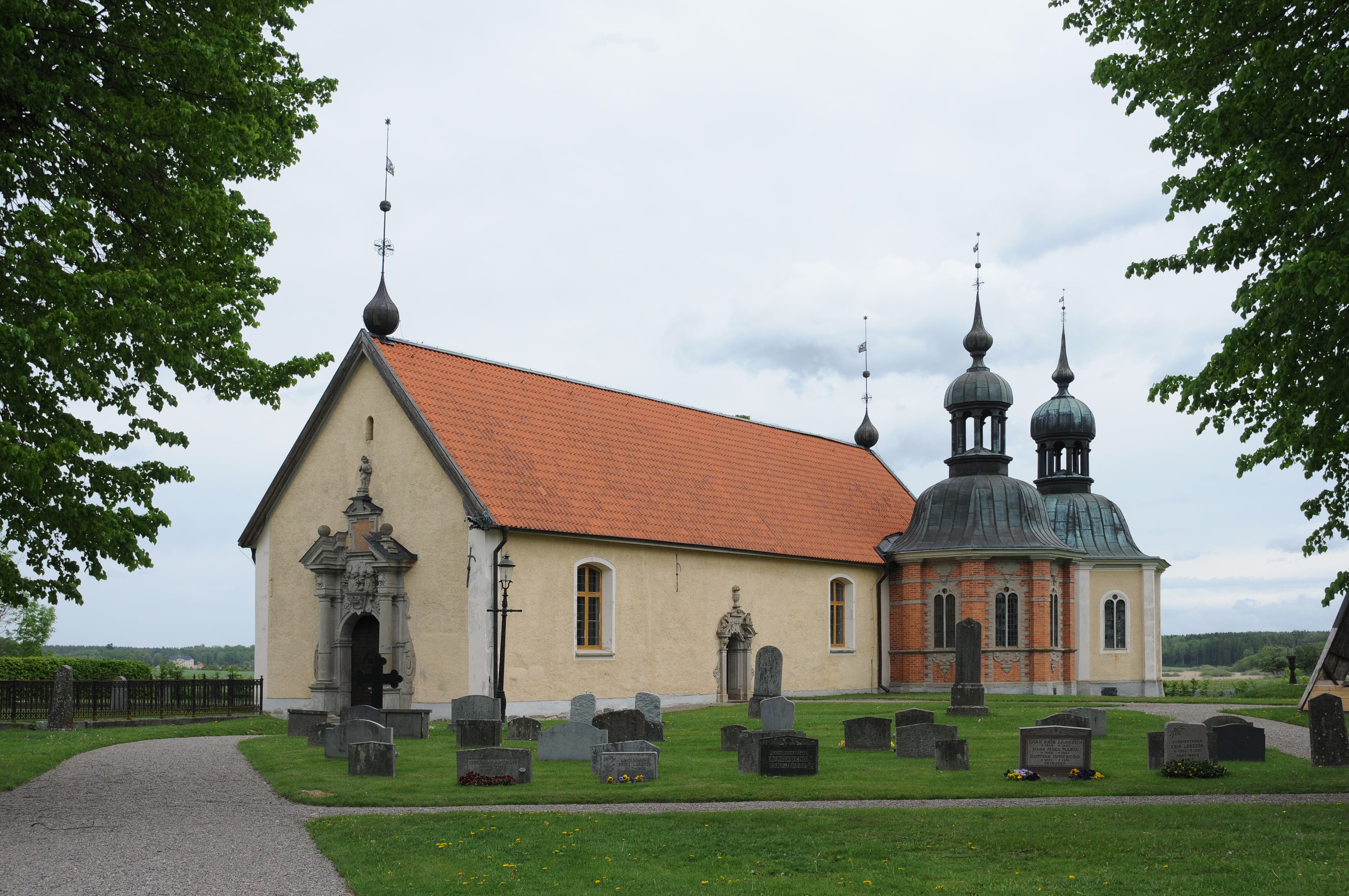 Vadsbro church