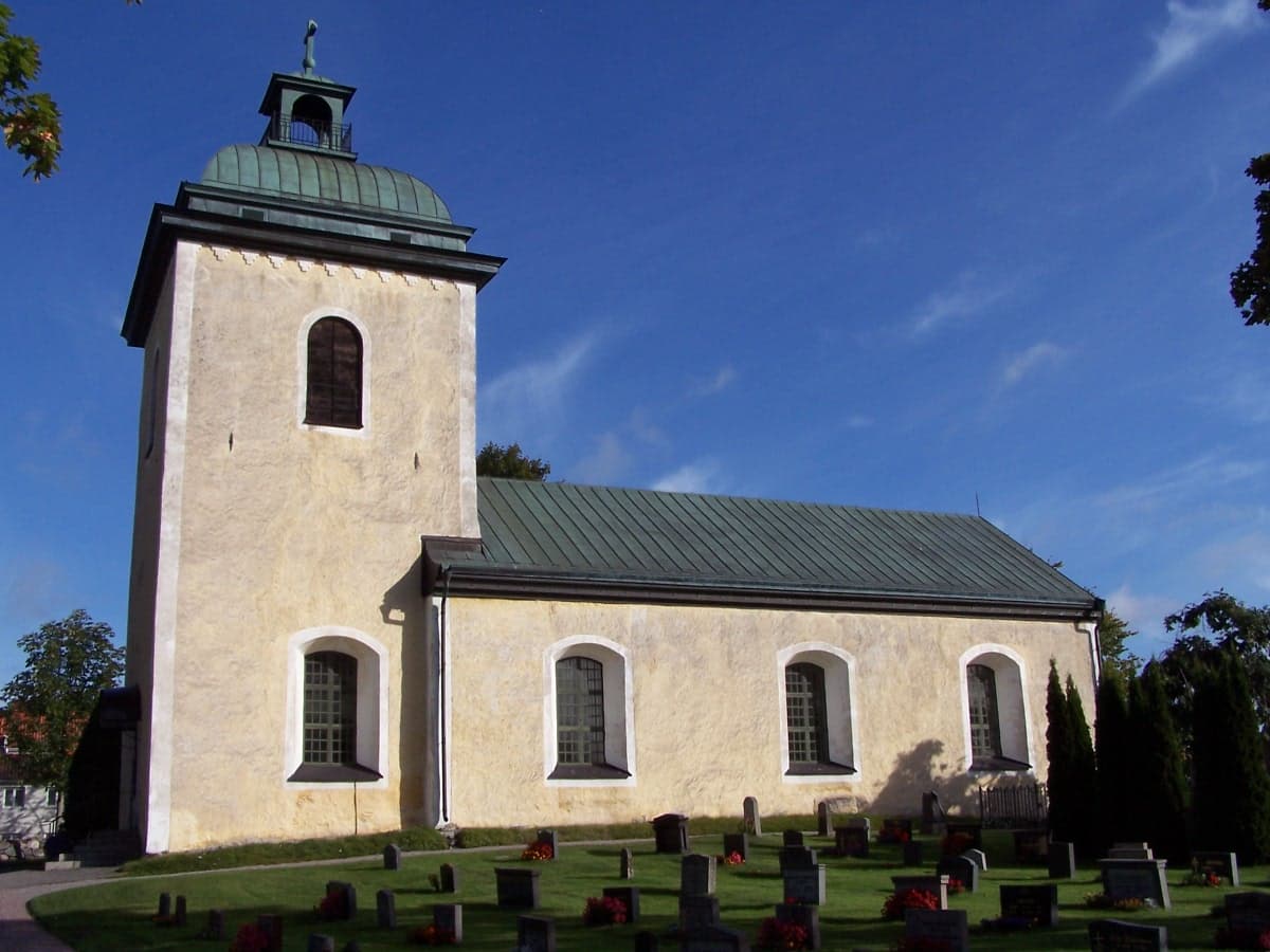 Vagnhärad Church