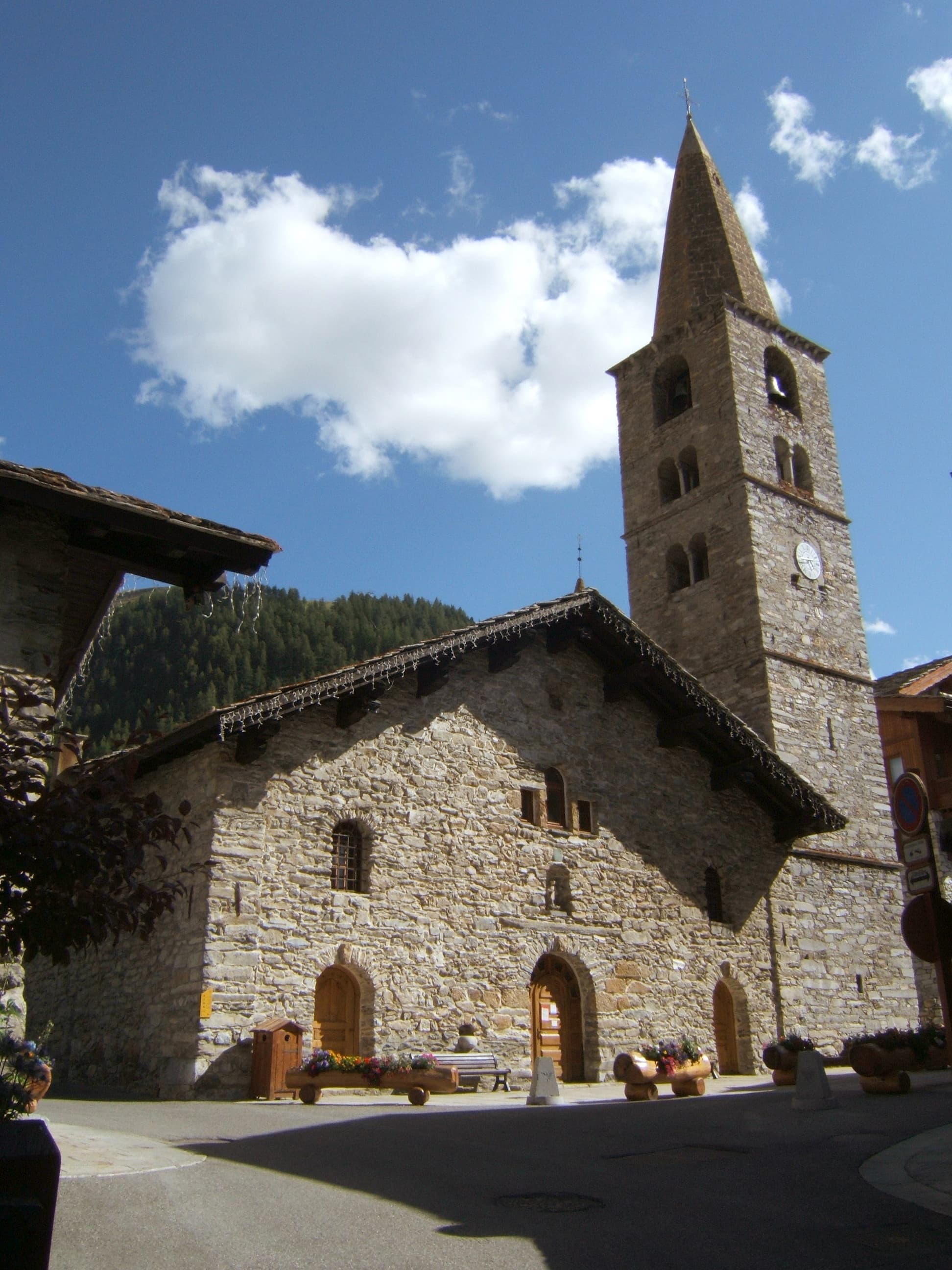 Église Saint-Bernard-des-Alpes de Val-d'Isère