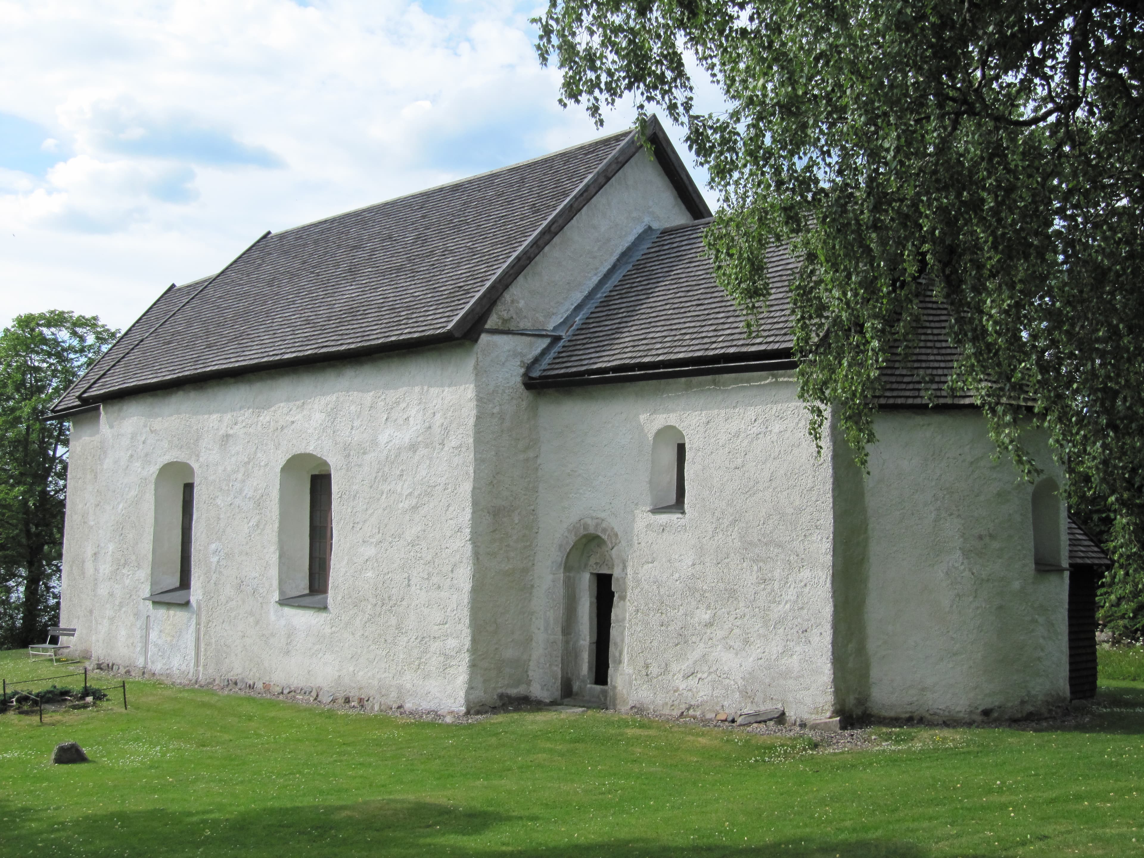 Vallsjö old church