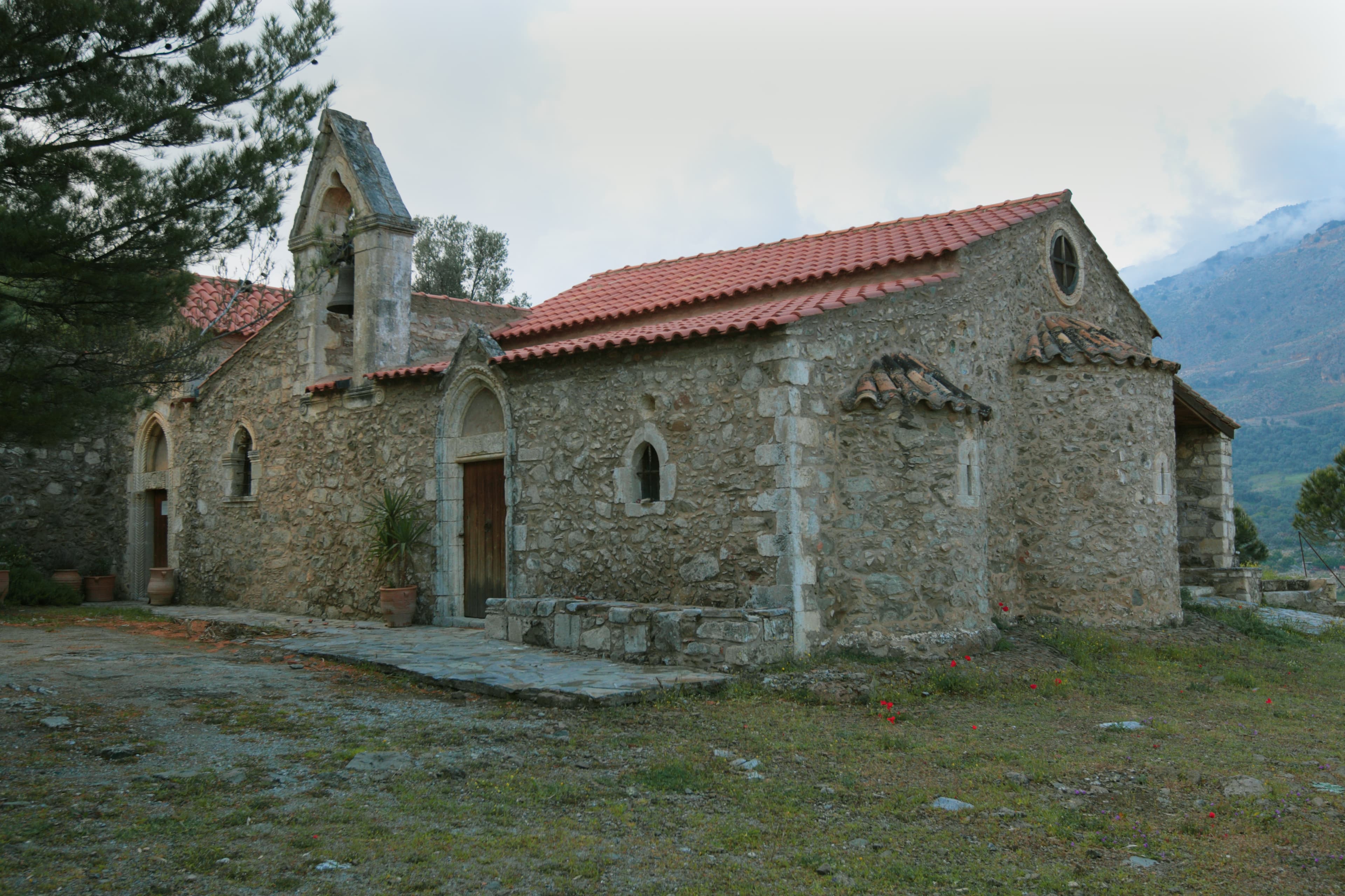katholikon of Varsamonero monastery