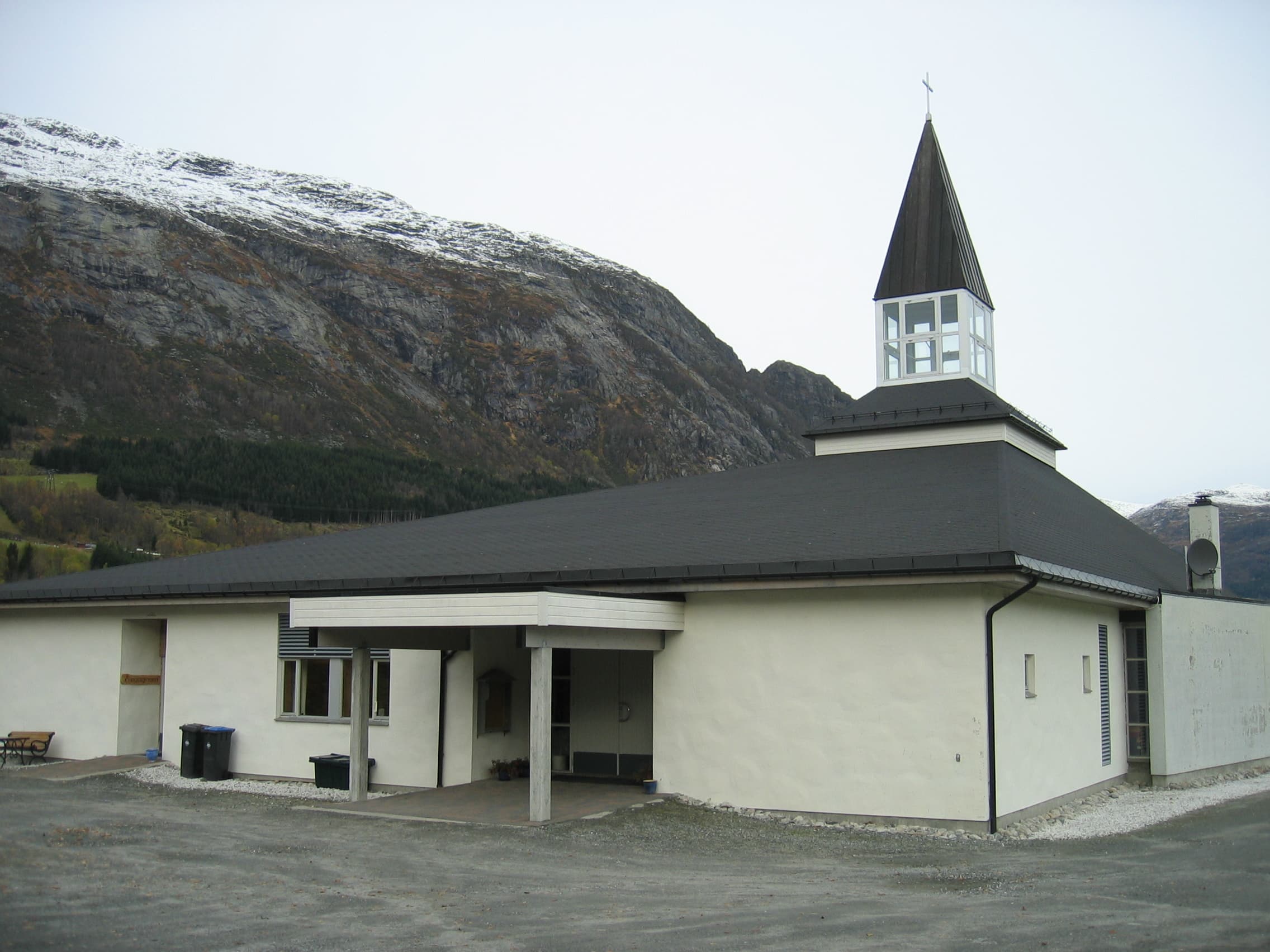 Vassenden Church