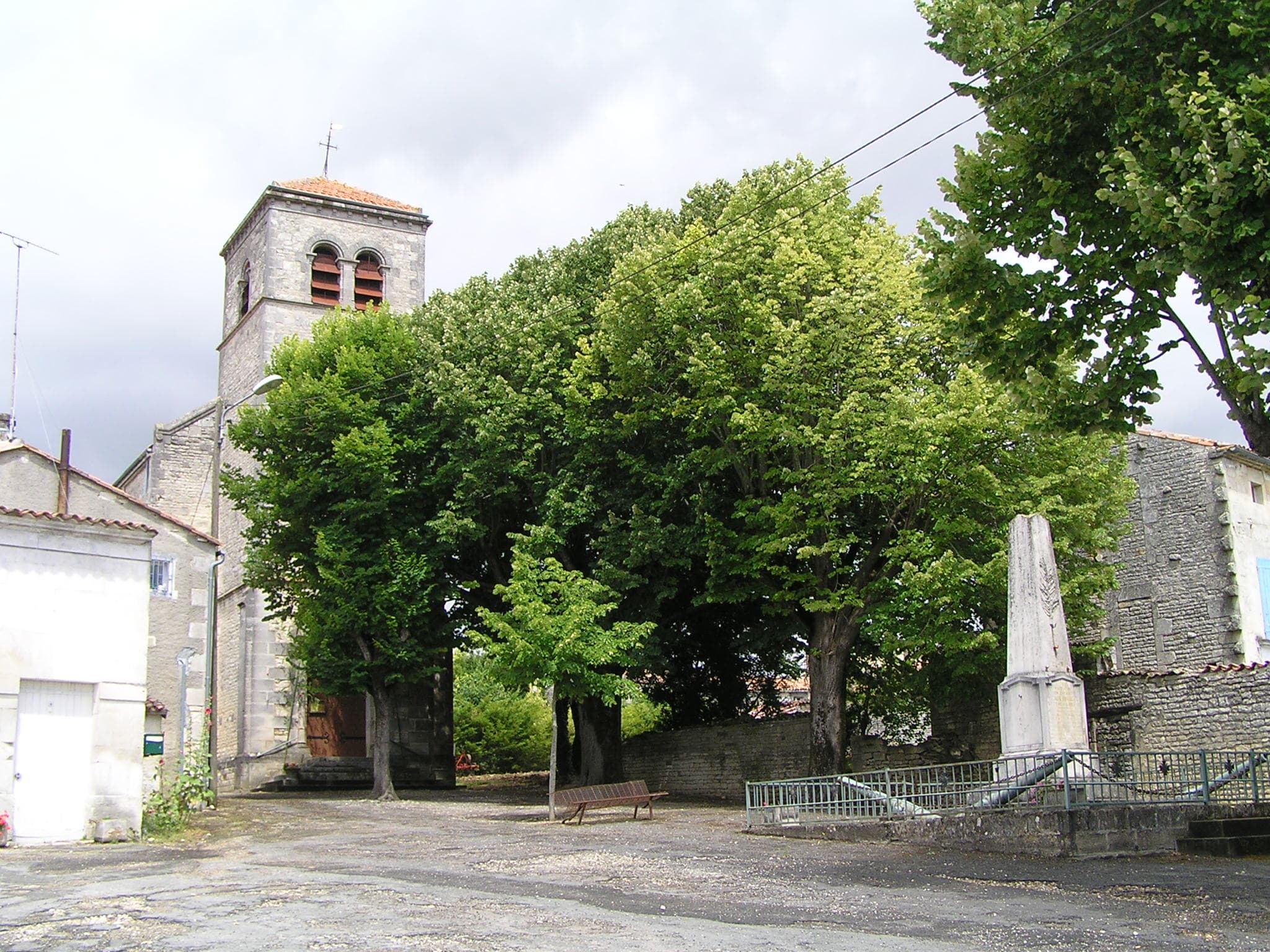 église Saint-Rémi de Vaux-Rouillac
