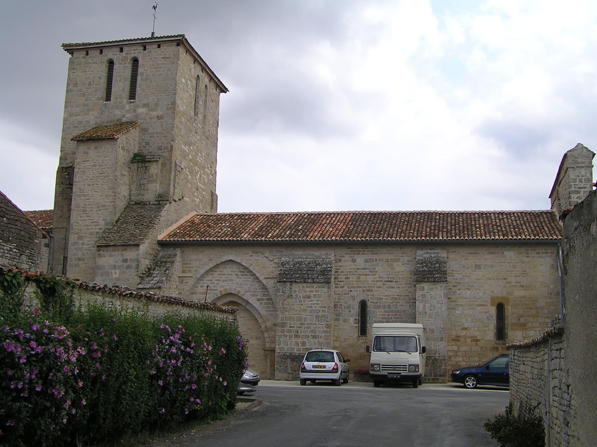 Église Saint-Pierre de Villefagnan
