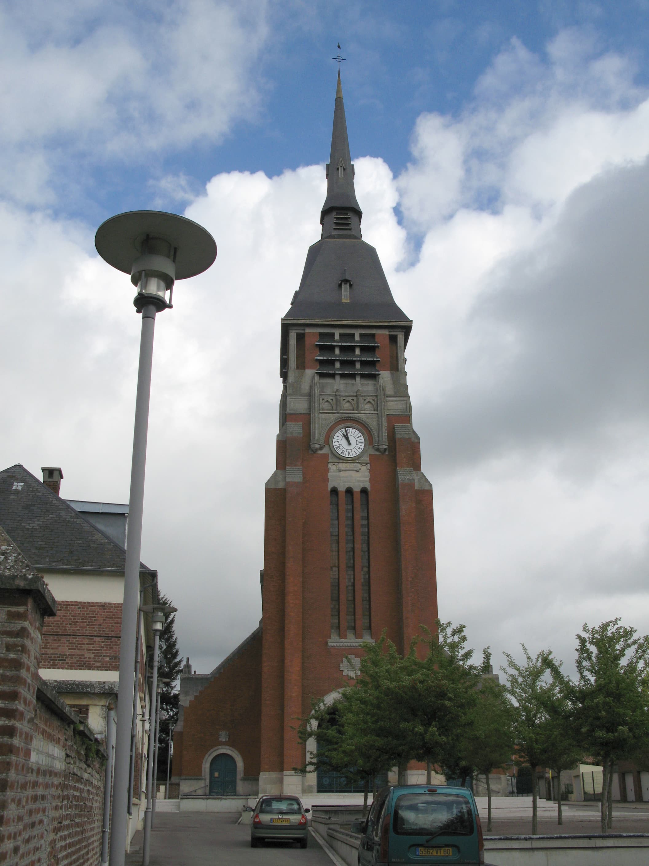 église Saint-Jean-Baptiste de Villers-Bretonneux