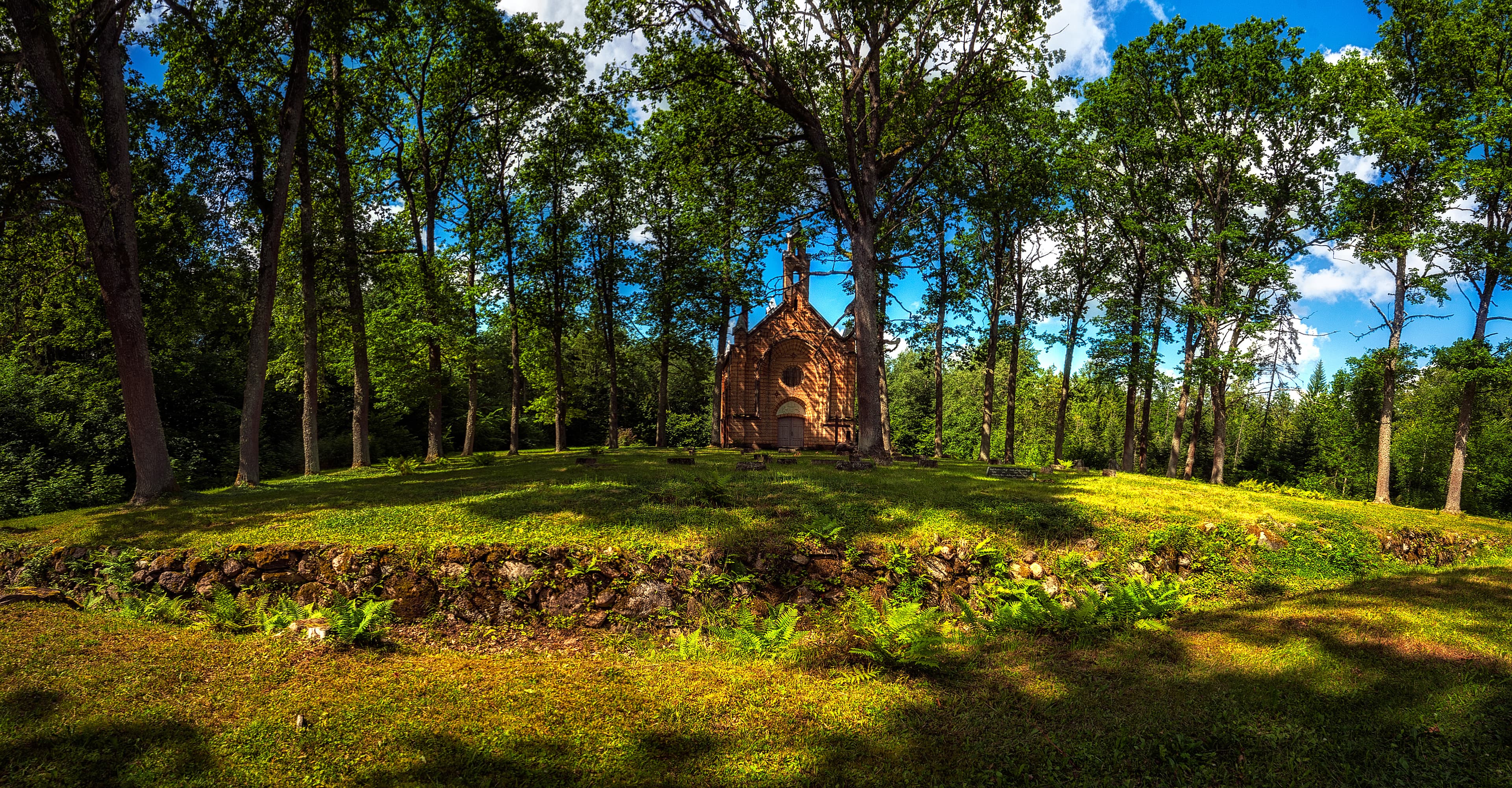 Jaunlaicene manor chapel