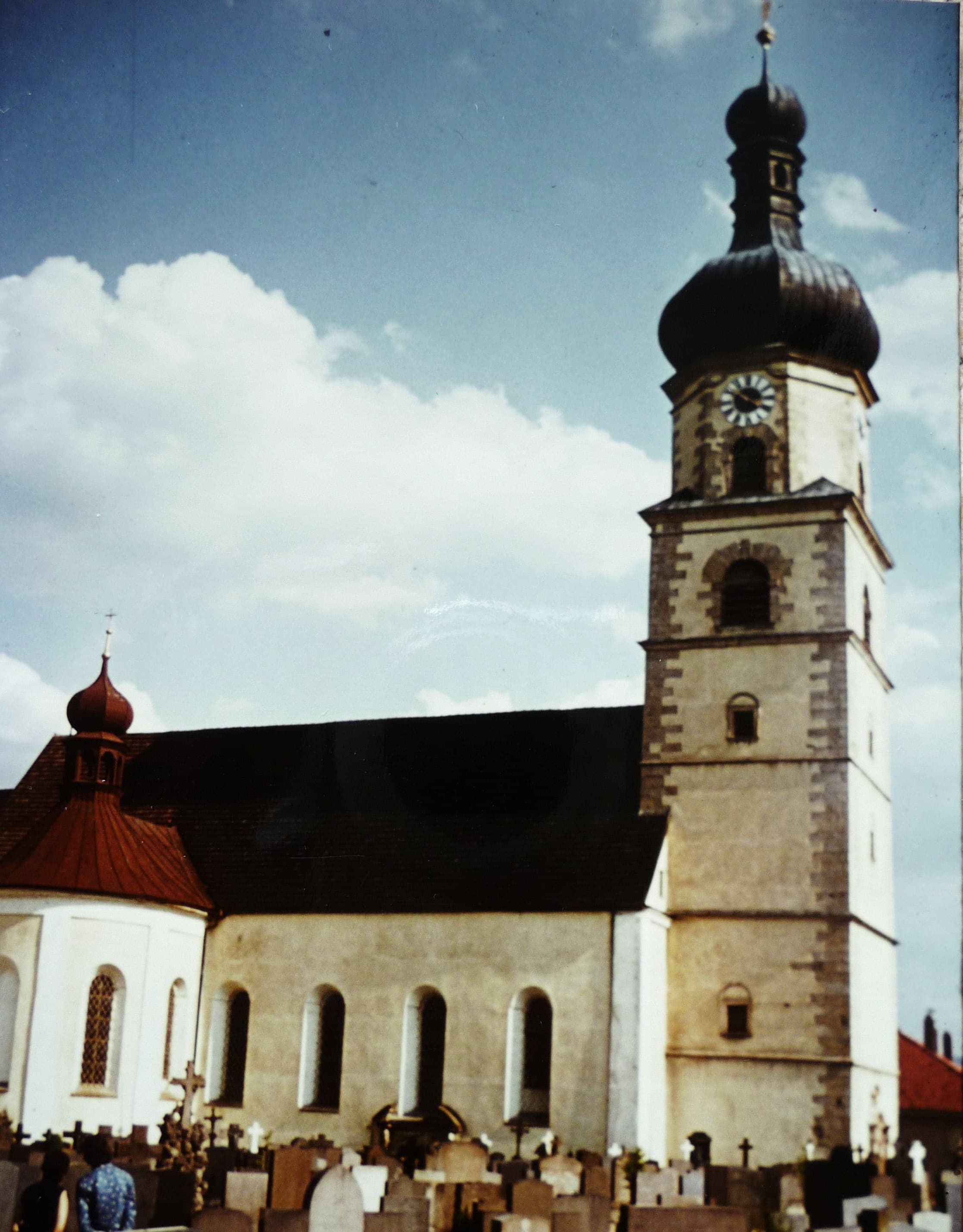 Mariä Geburt zum Heiligen Blut