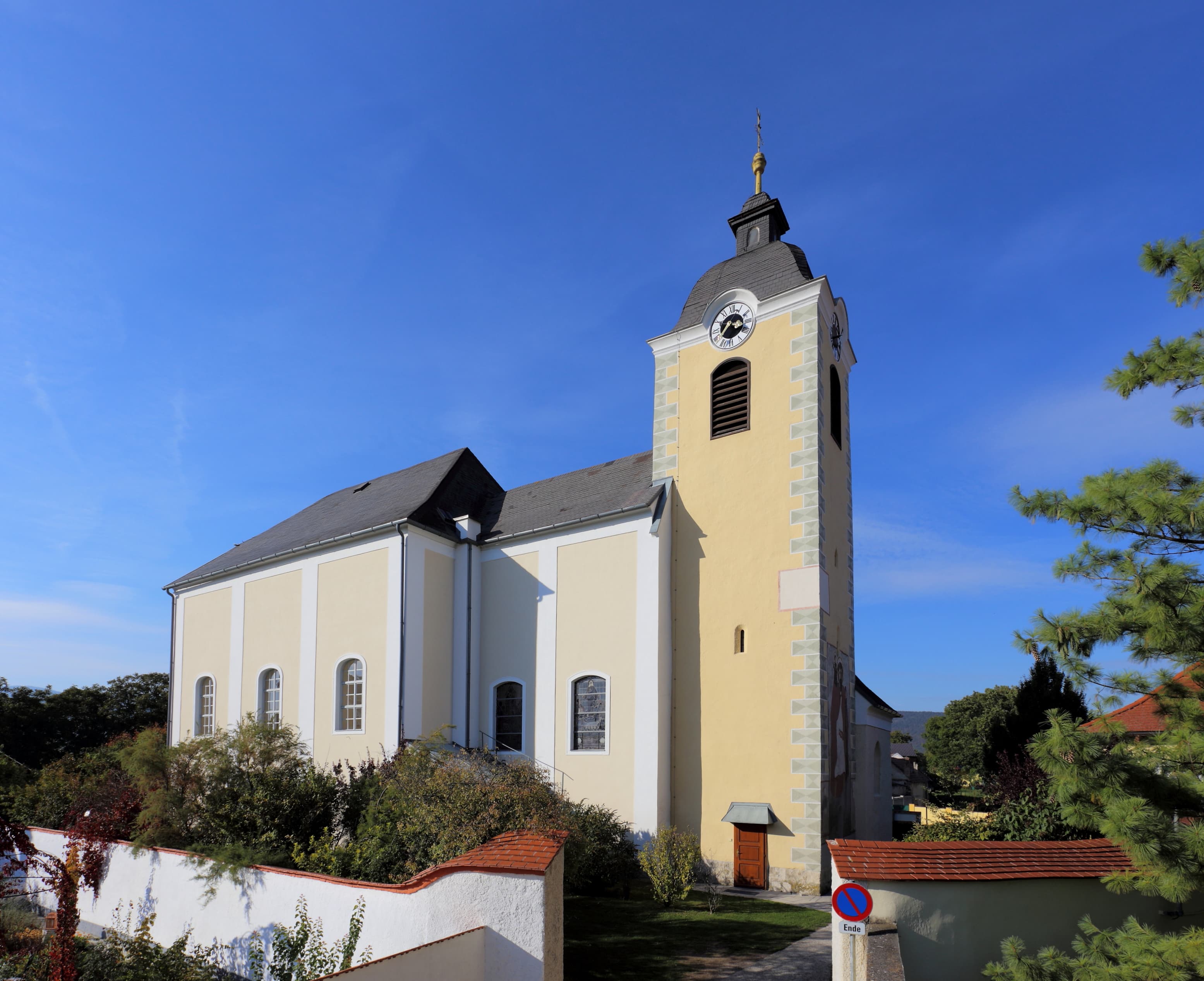 Pfarrkirche Weikersdorf am Steinfelde