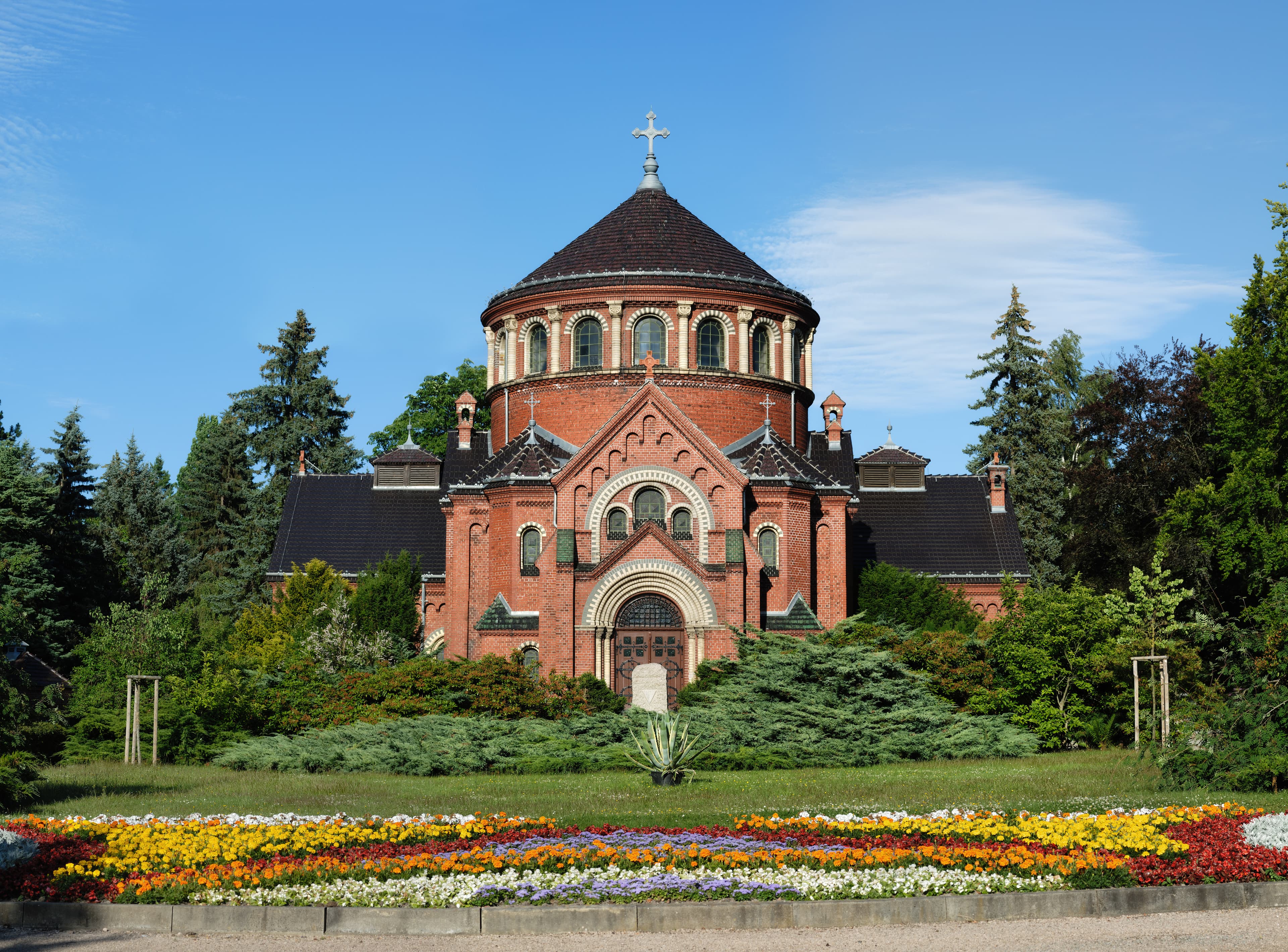 Individual monuments of cemetery Werdau