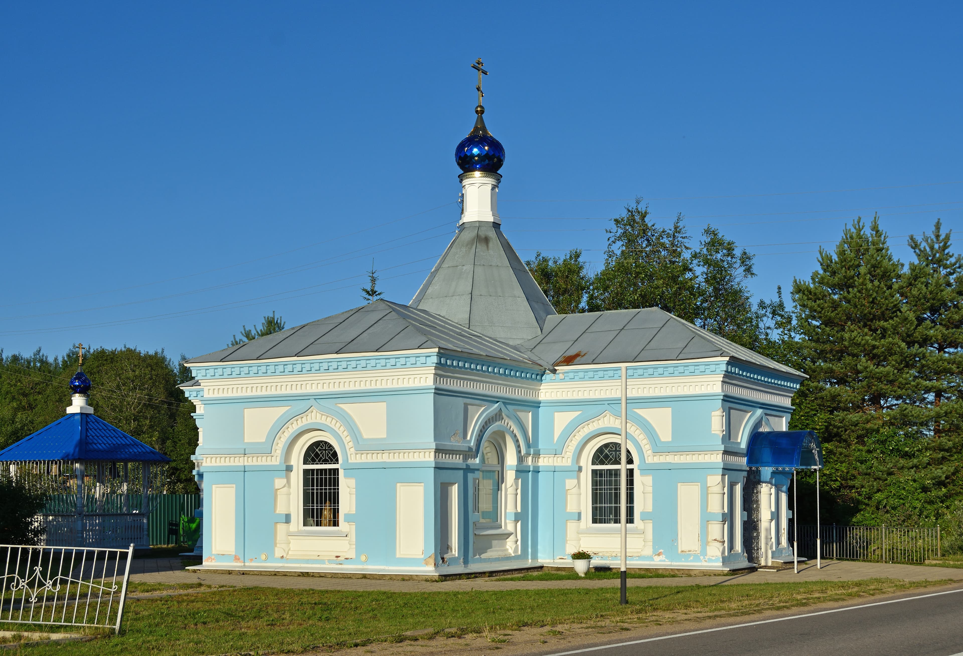 Chapel of Three Handed Virgin, Zaluchye