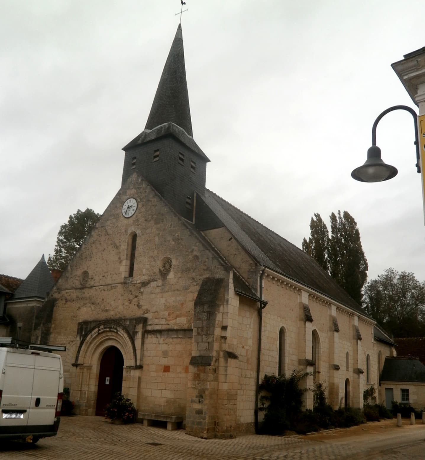 Église Saint-Barthélemy-et-Saint-Laurent de Loché-sur-Indrois