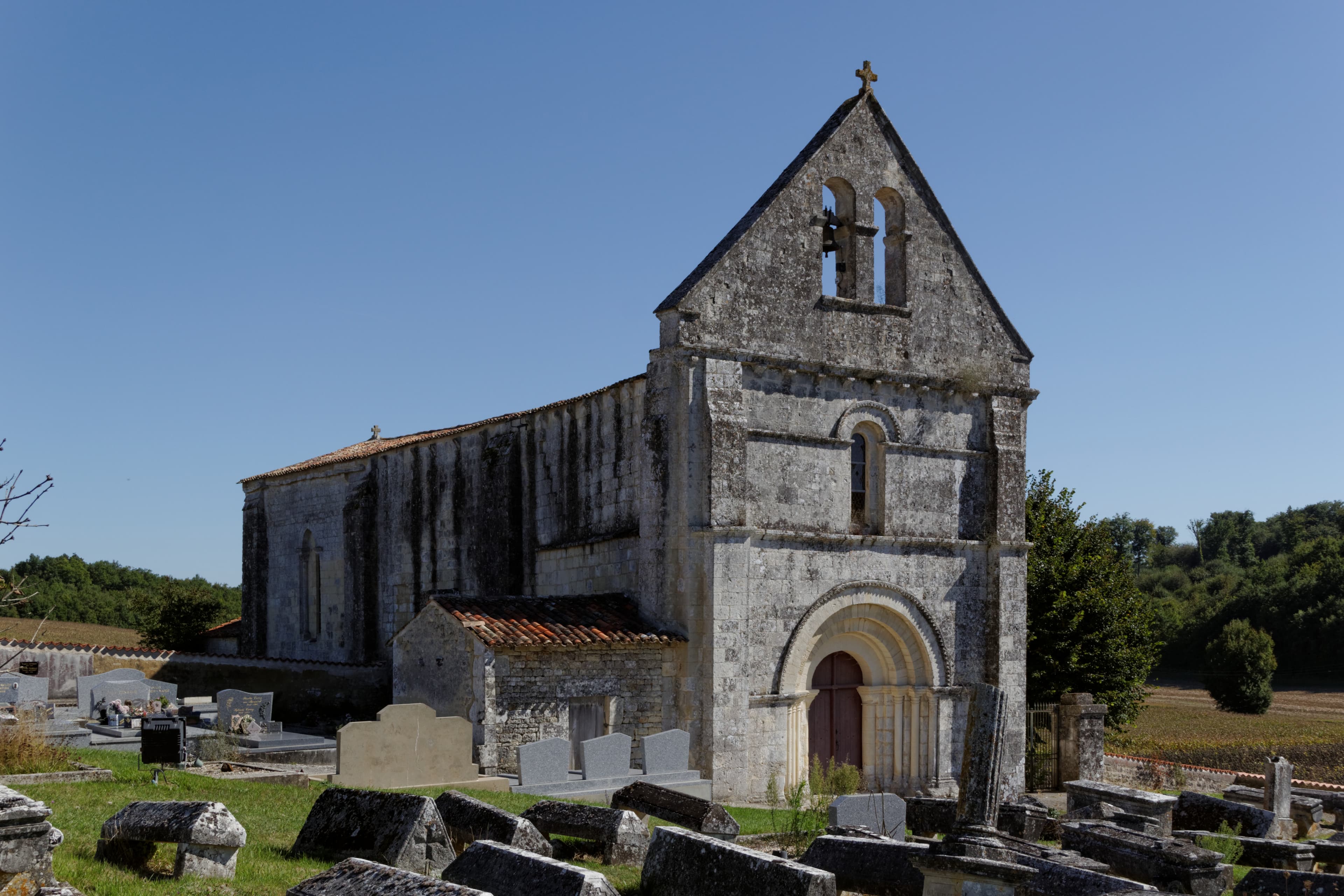 église Saint-Pierre de Juicq