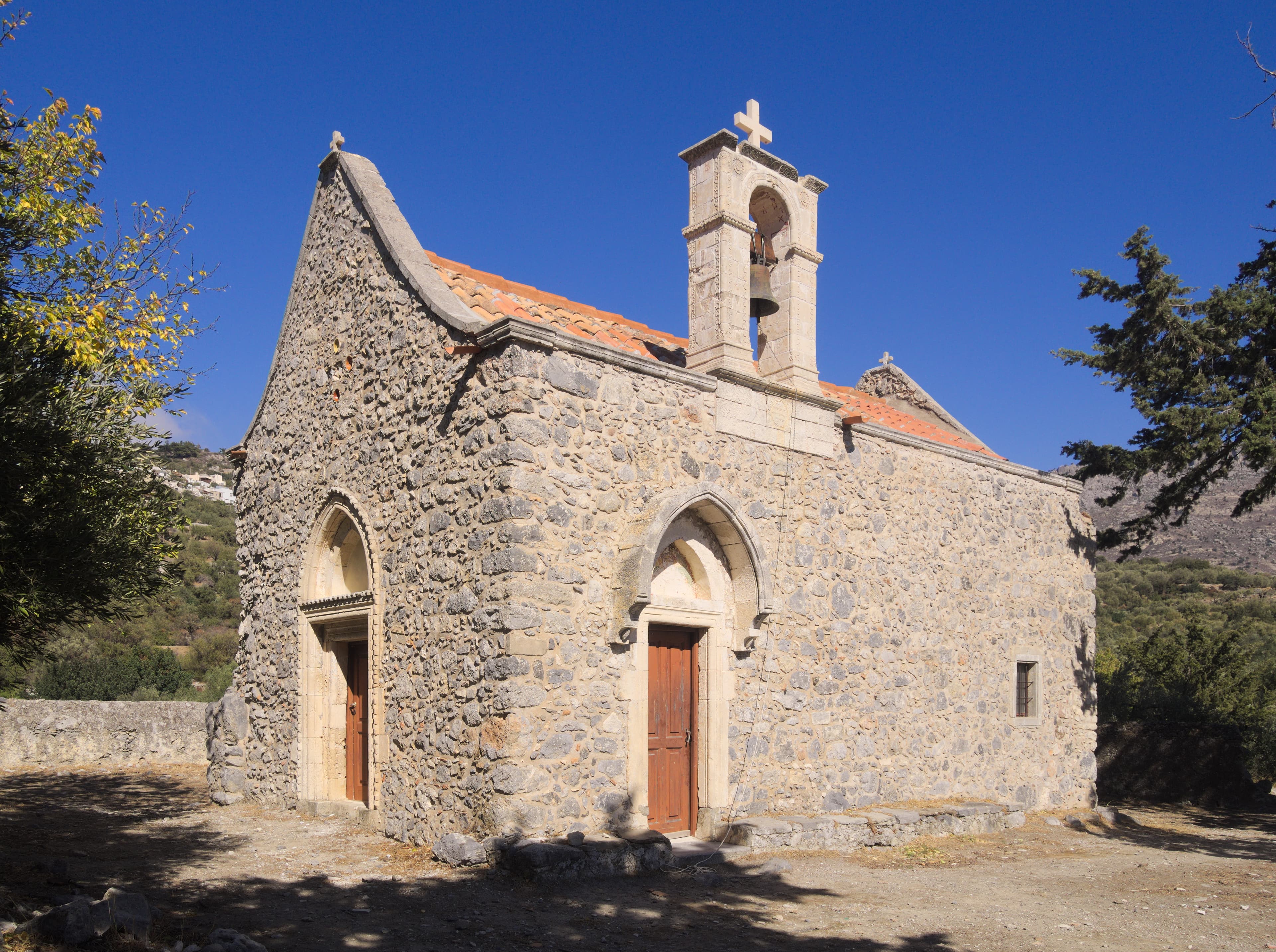 Church of Agios Georgios in Loutra Malon