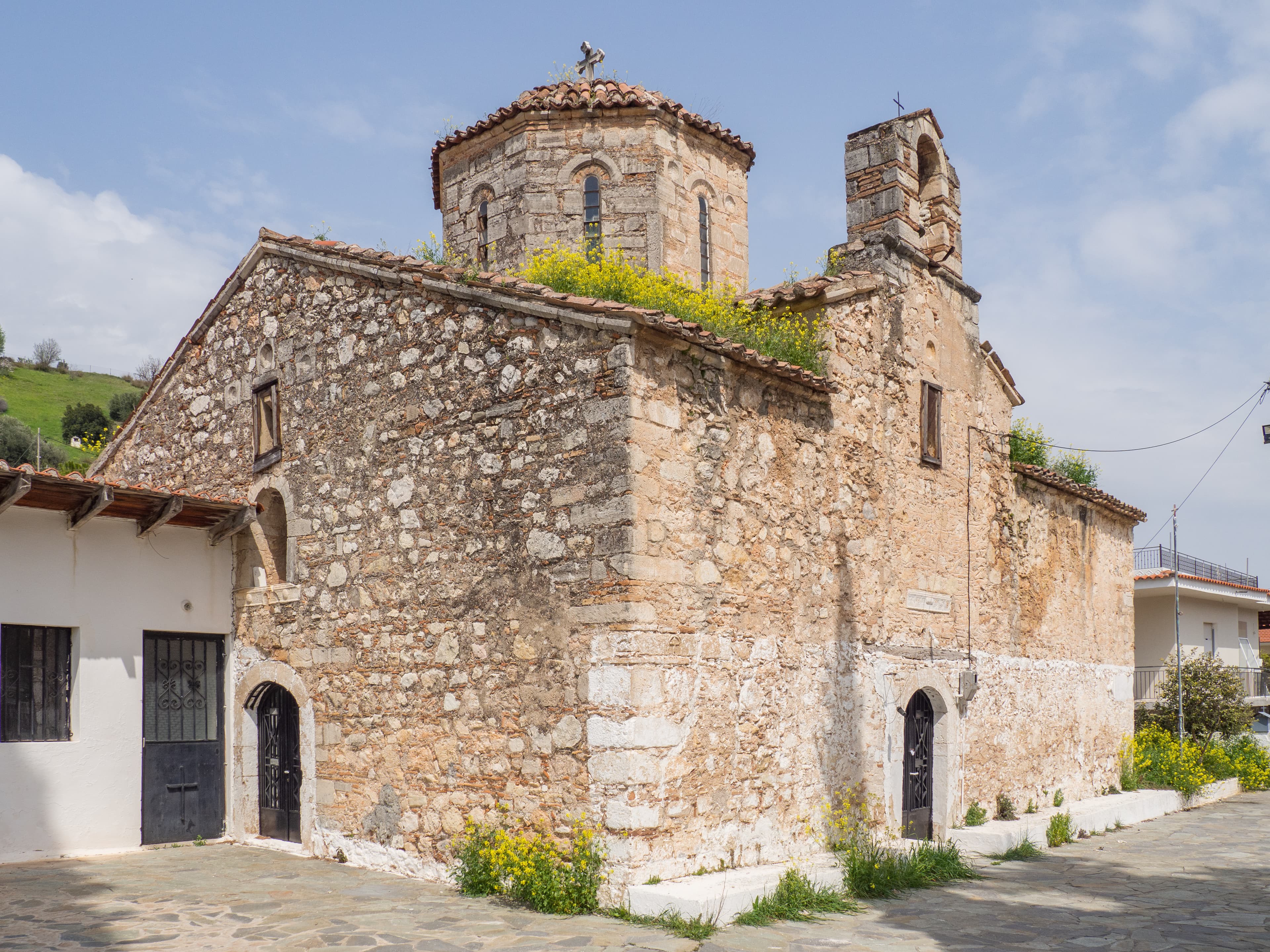 Church of Koimiseos tis Theotokou, Sykamino