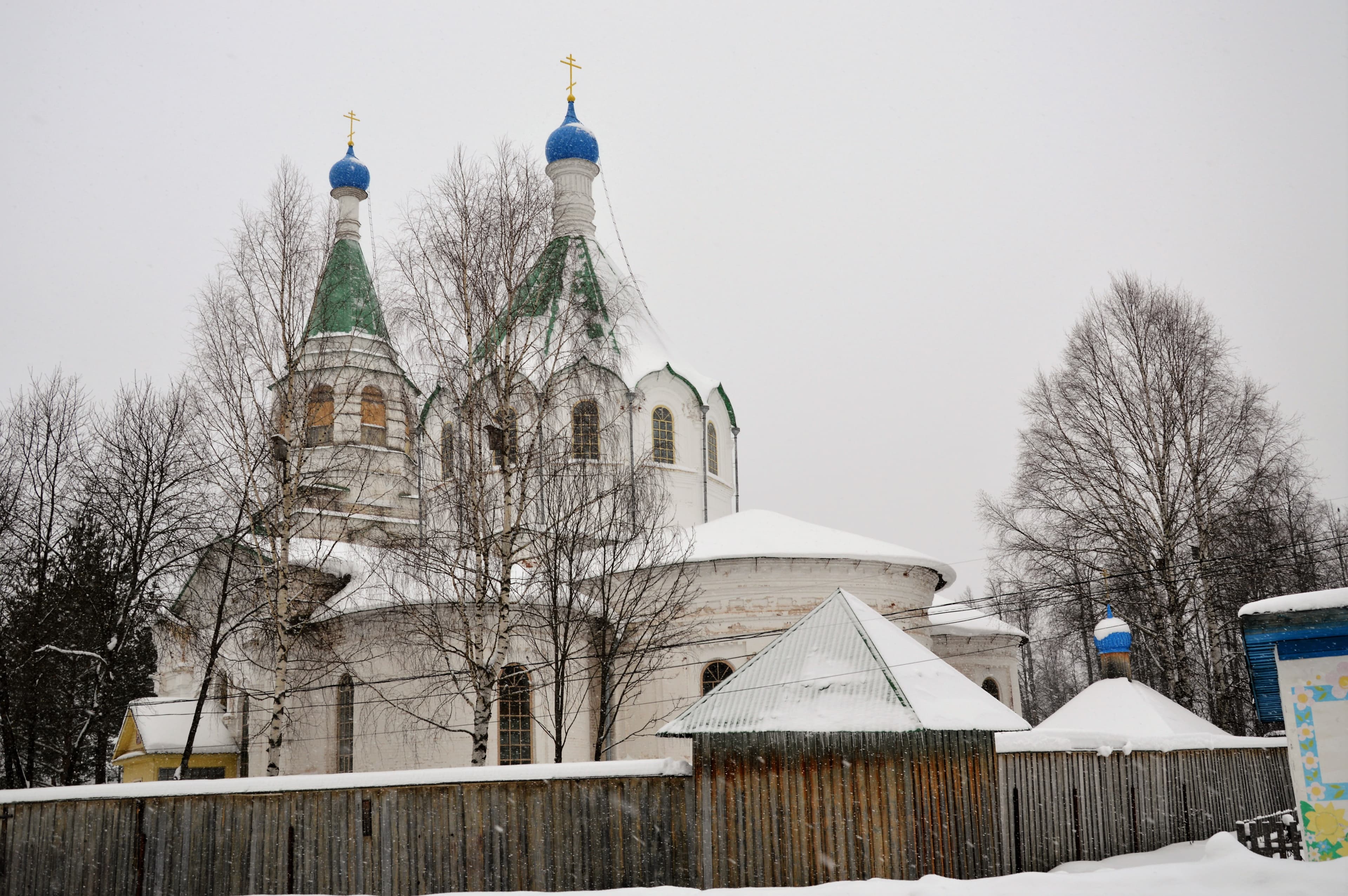 Church of the Theotokos of Vladimir, Piksur