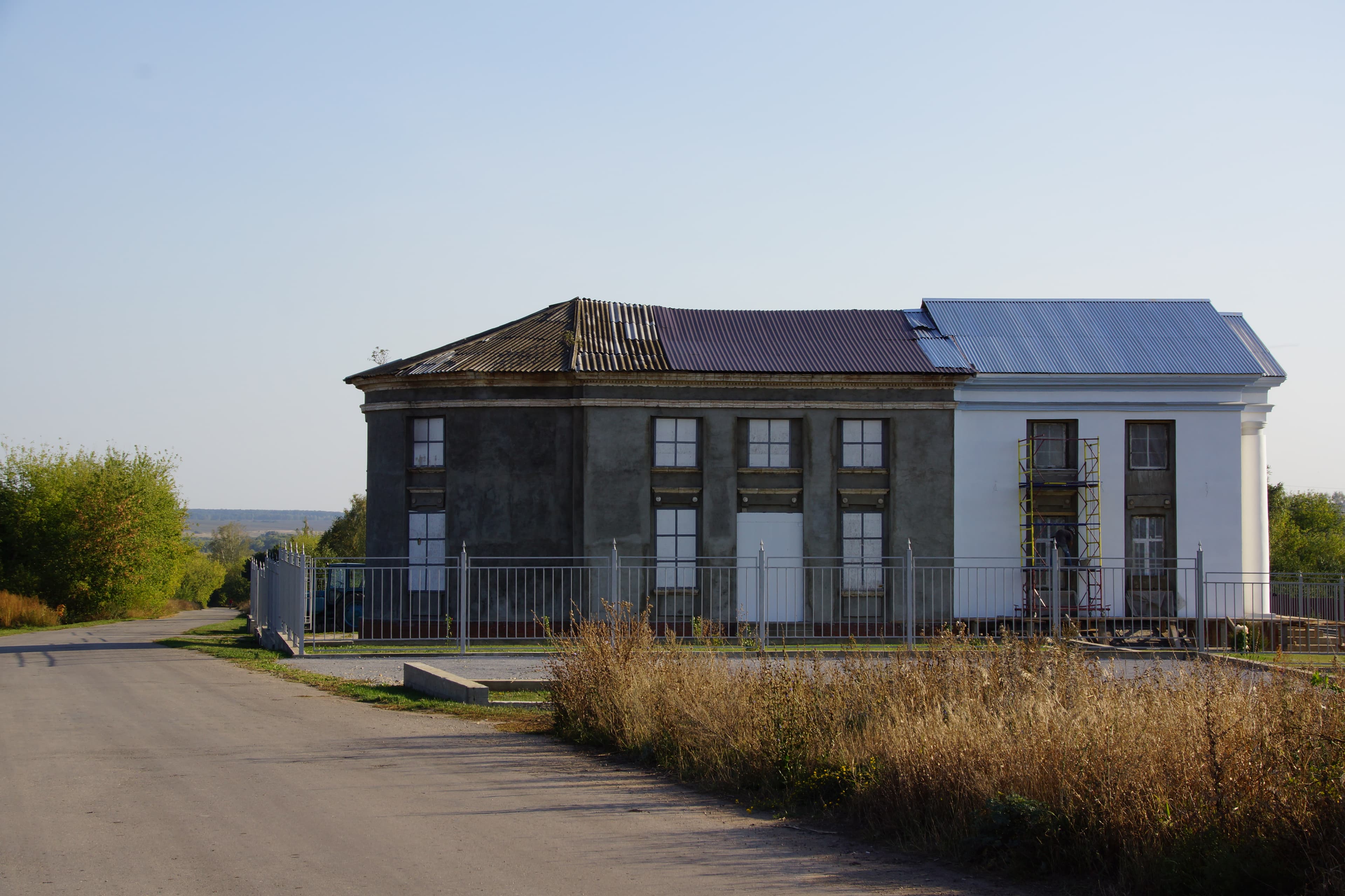Church of Michael the Archangel, Krasnye Buytzy