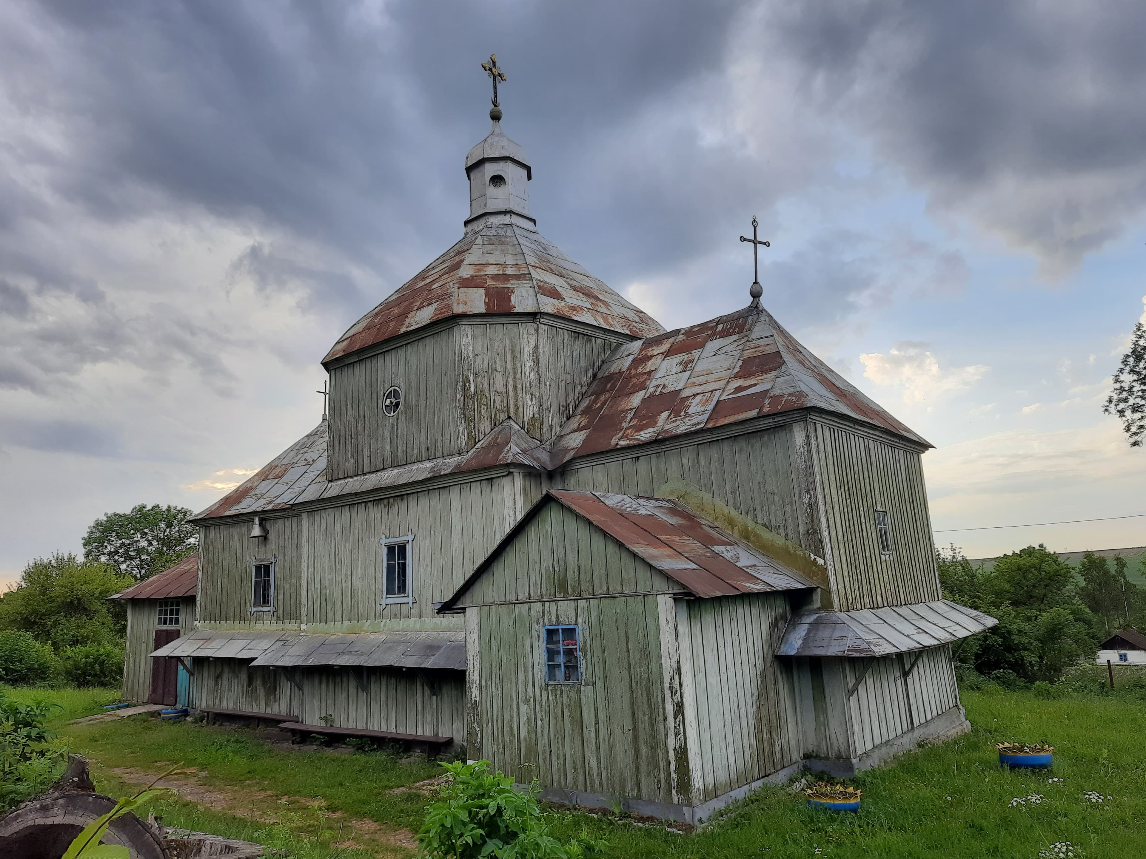Church of the Nativity of the Virgin Mary, Seretets
