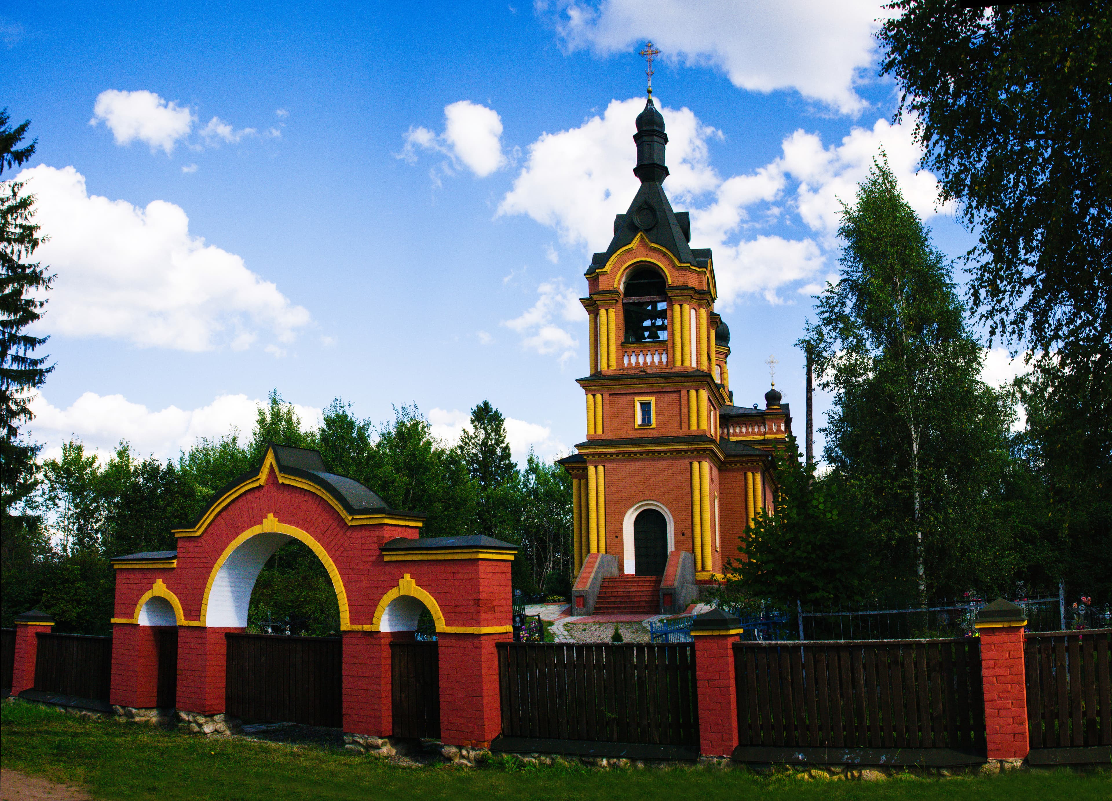 Church of the Archangel Michael (Krasnoselie)