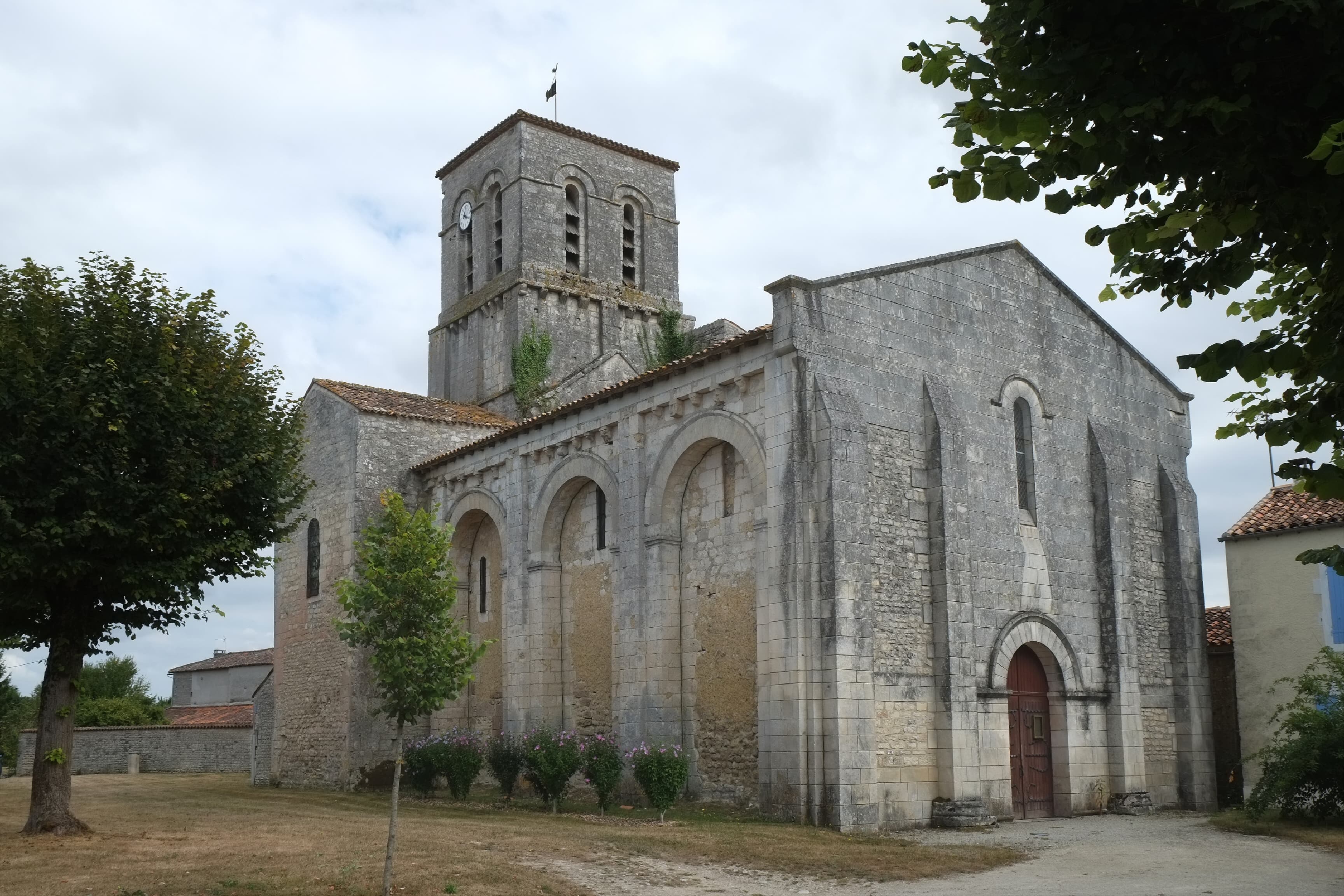 Église de la Transfiguration de Cressé