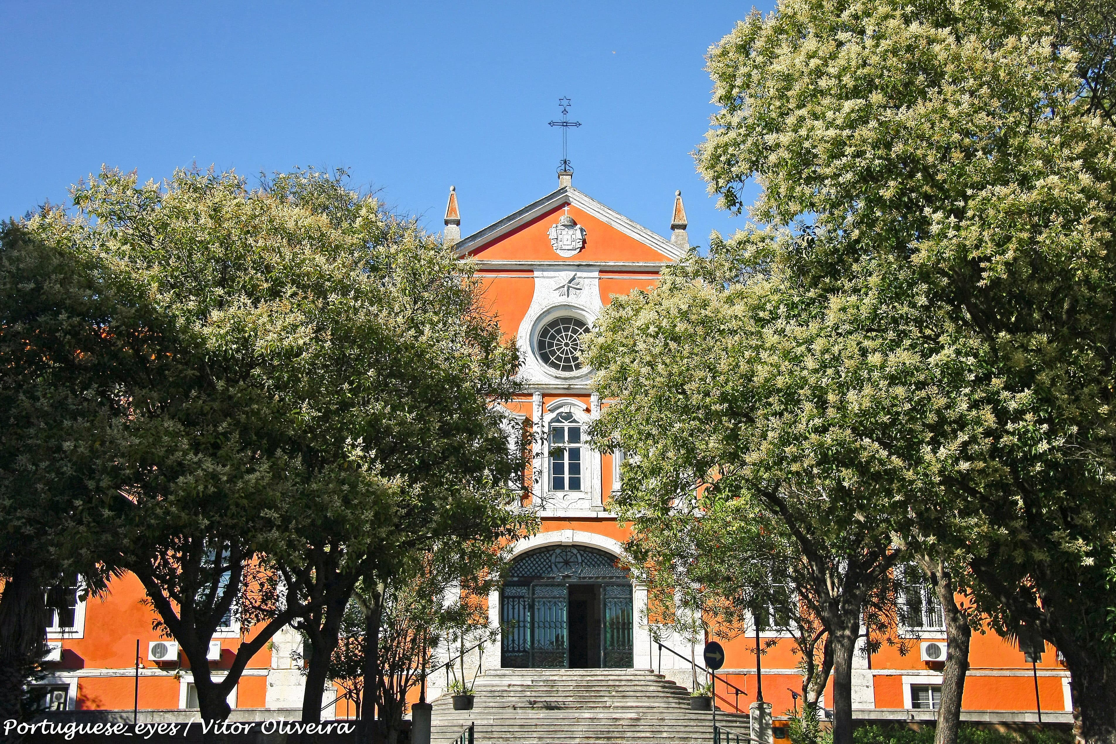 Igreja e antigo Convento de Nossa Senhora da Estrela, actual Hospital Militar Principal