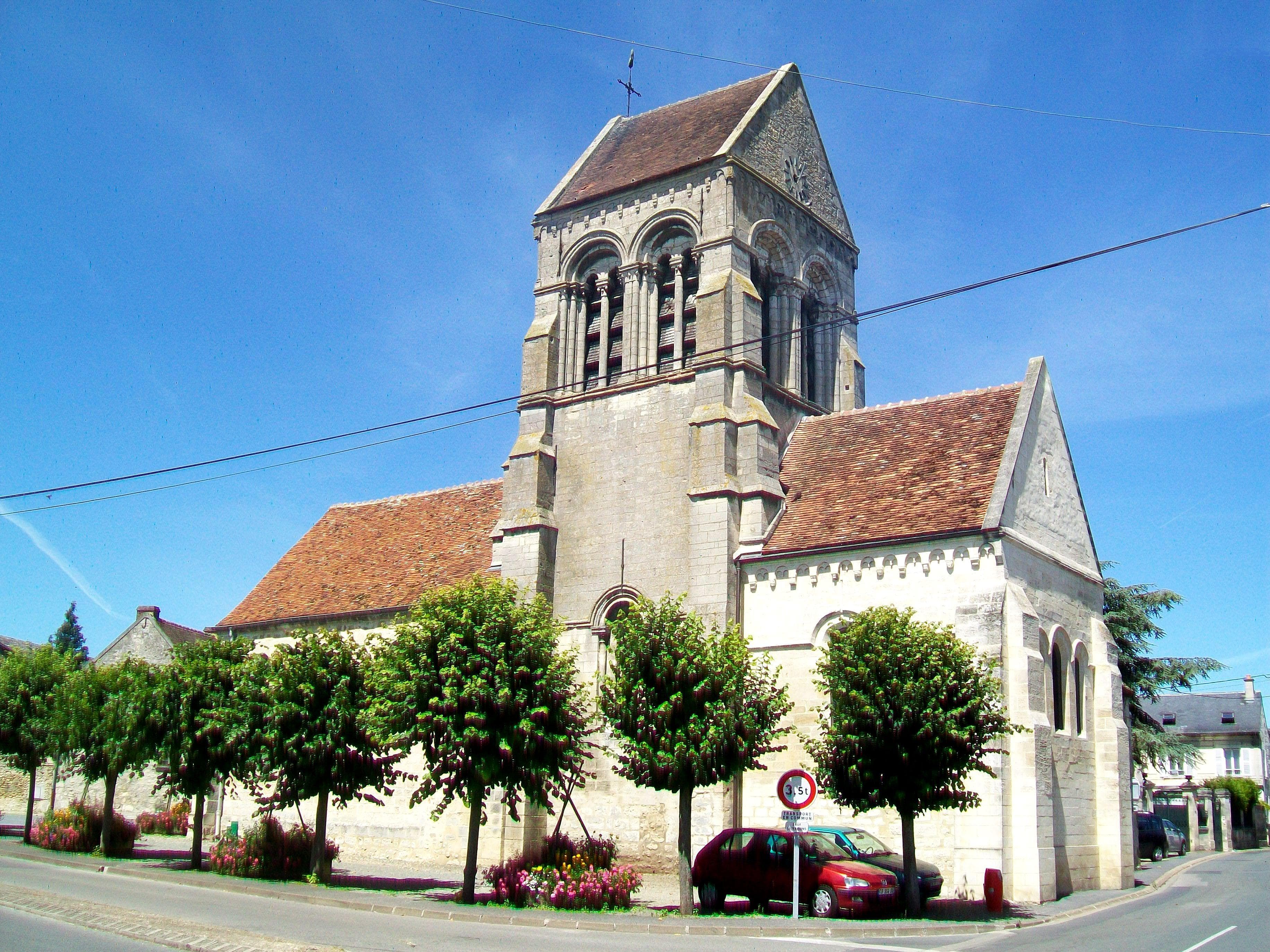Église Saint-Aubin de Cauffry