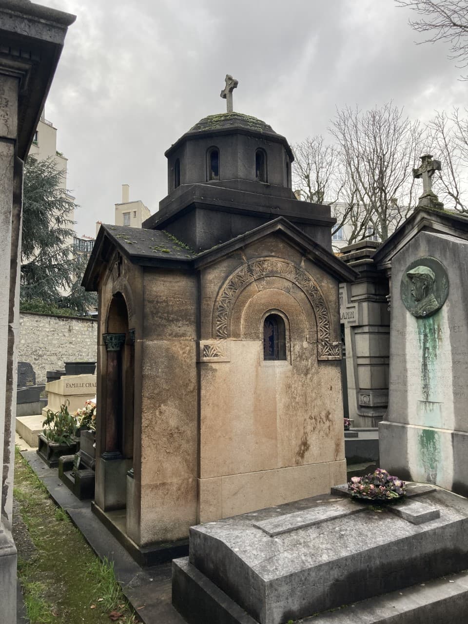 Grave of Negreponte-Hugo