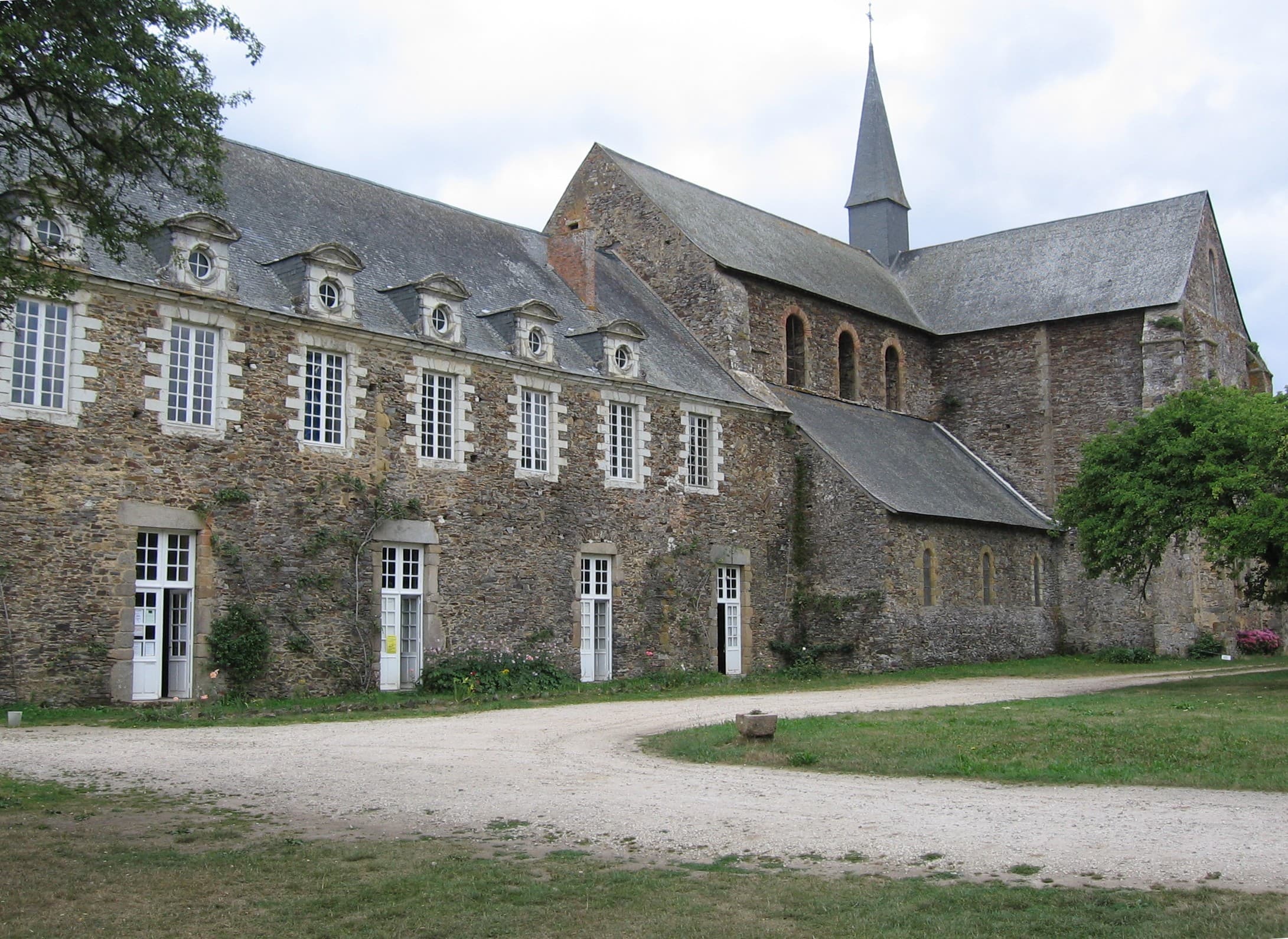 Abbatiale Notre-Dame de l'abbaye de Clermont