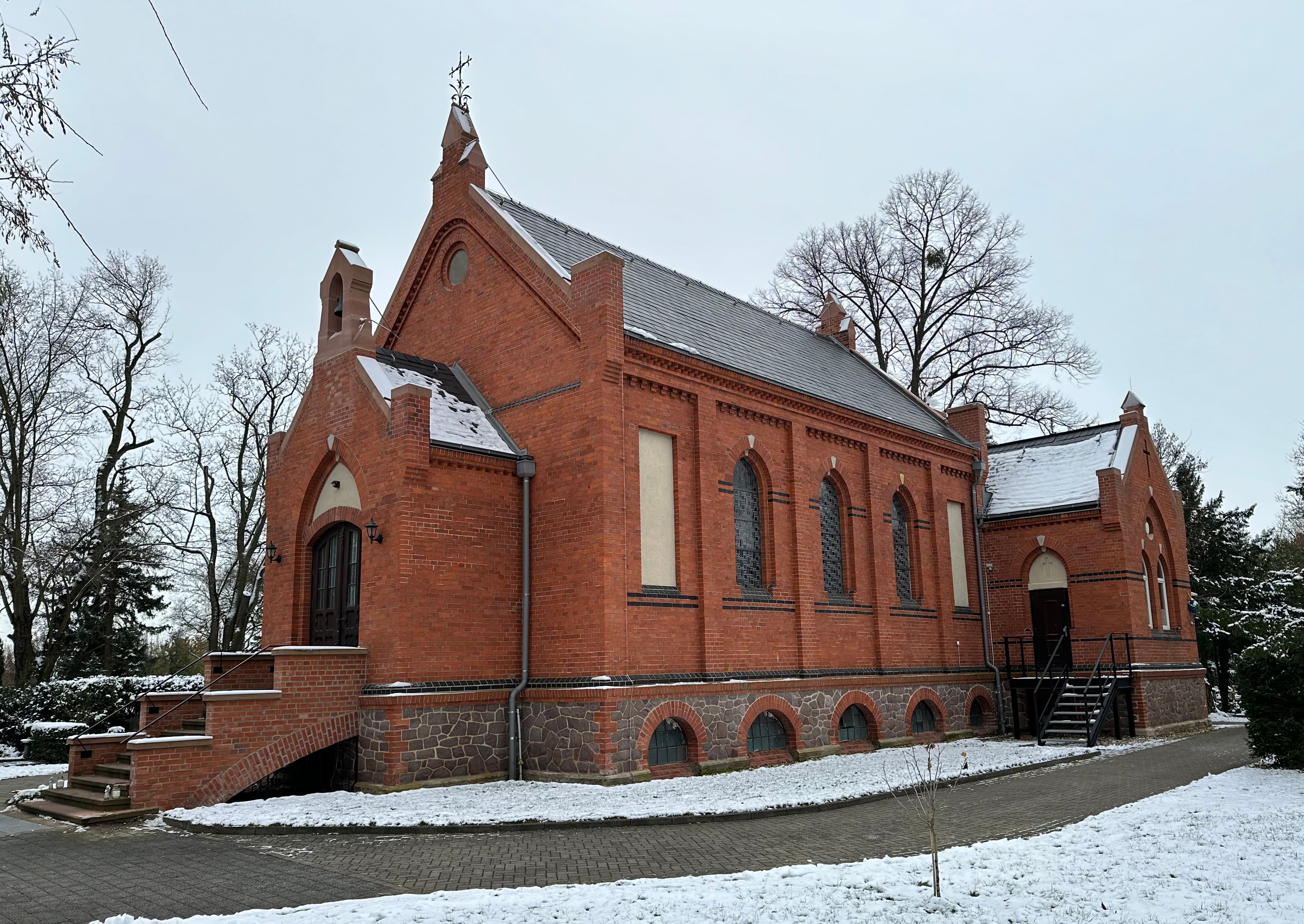 Neustadt cemetery chapel