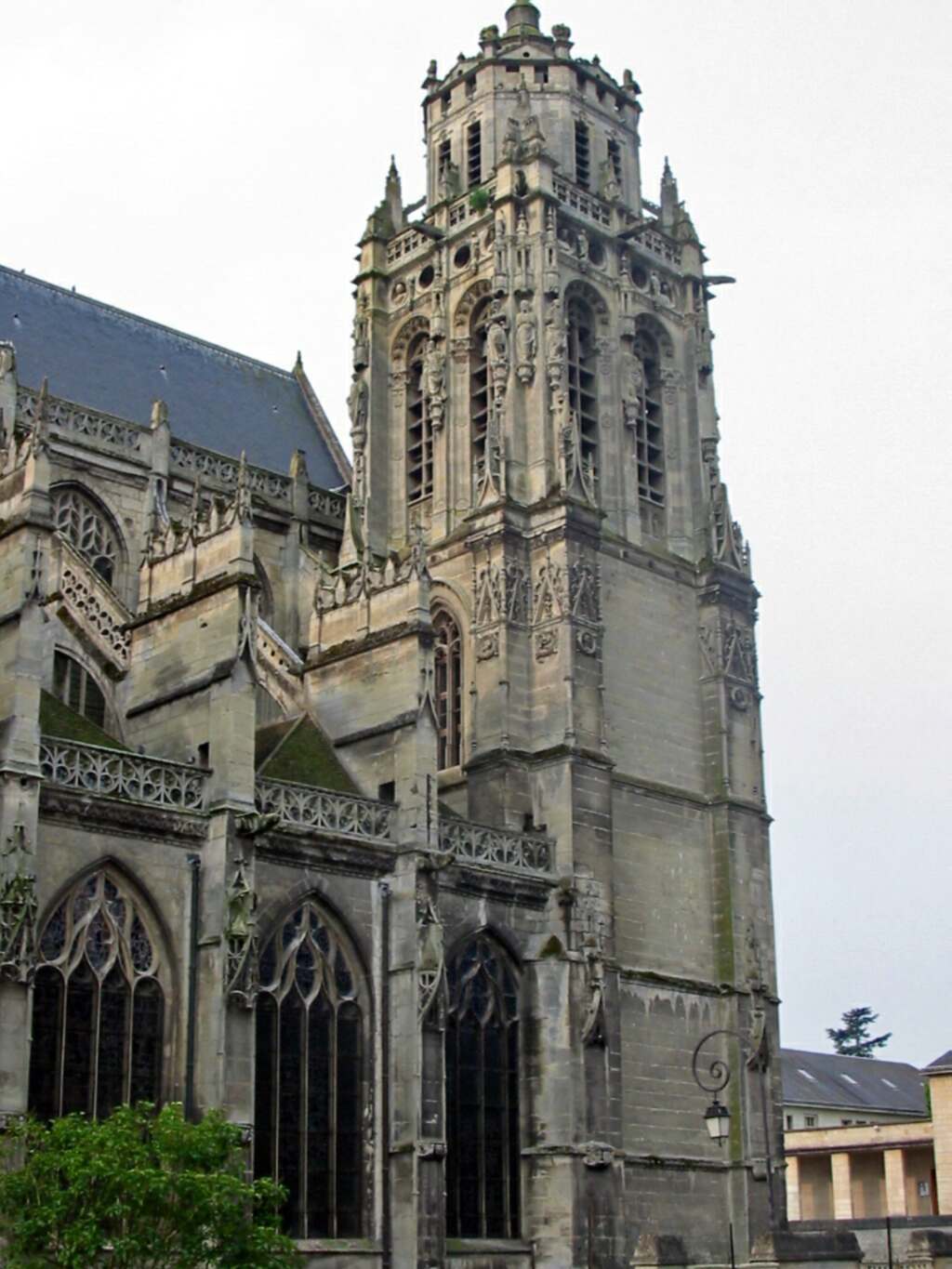 Collégiale Saint-Gervais-Saint-Protais