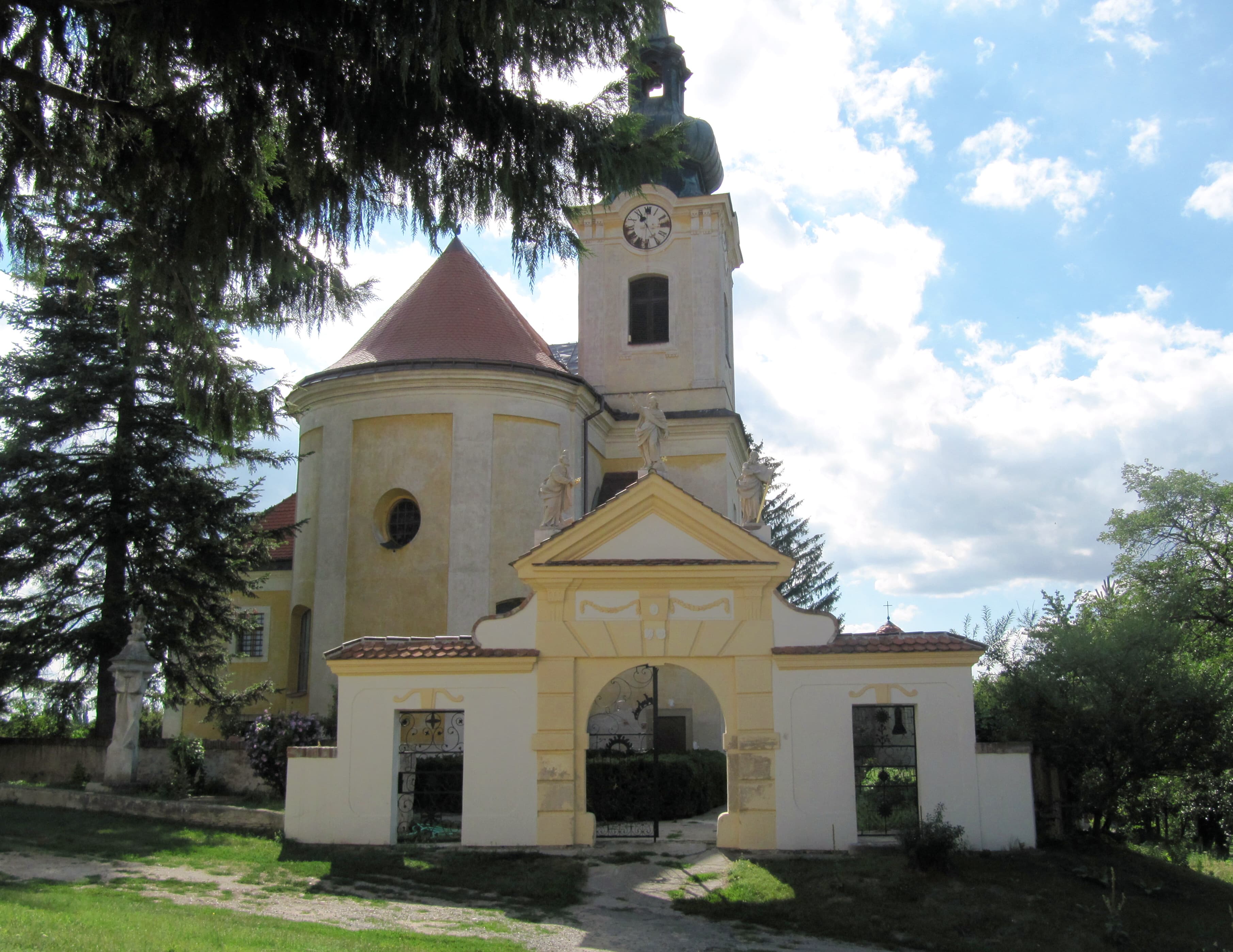 Church of Saints Peter and Paul (Hrádek)