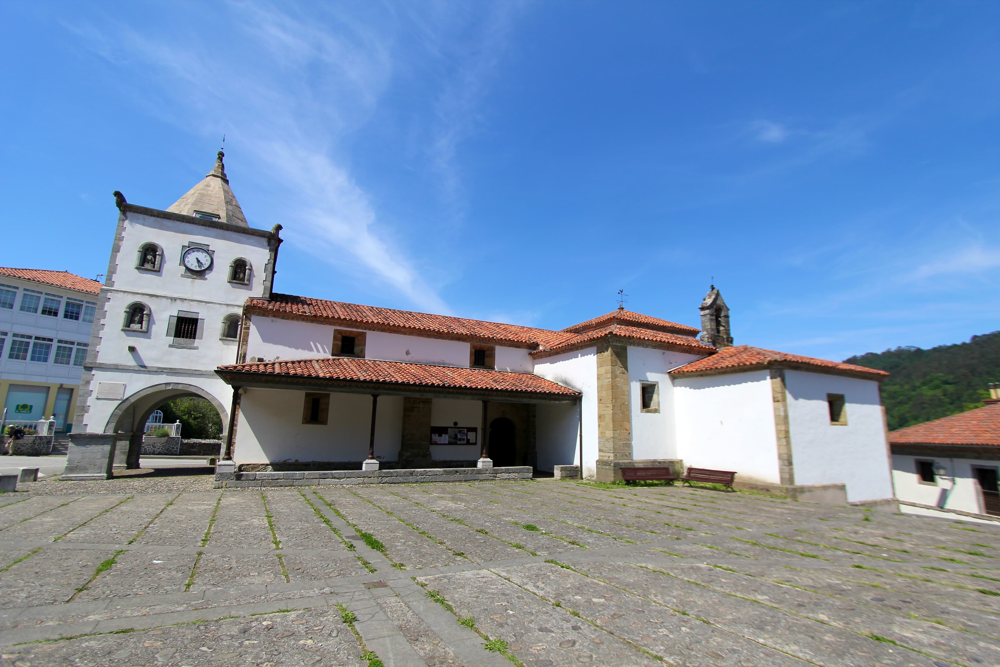 church of Santa María (Soto de Luiña)