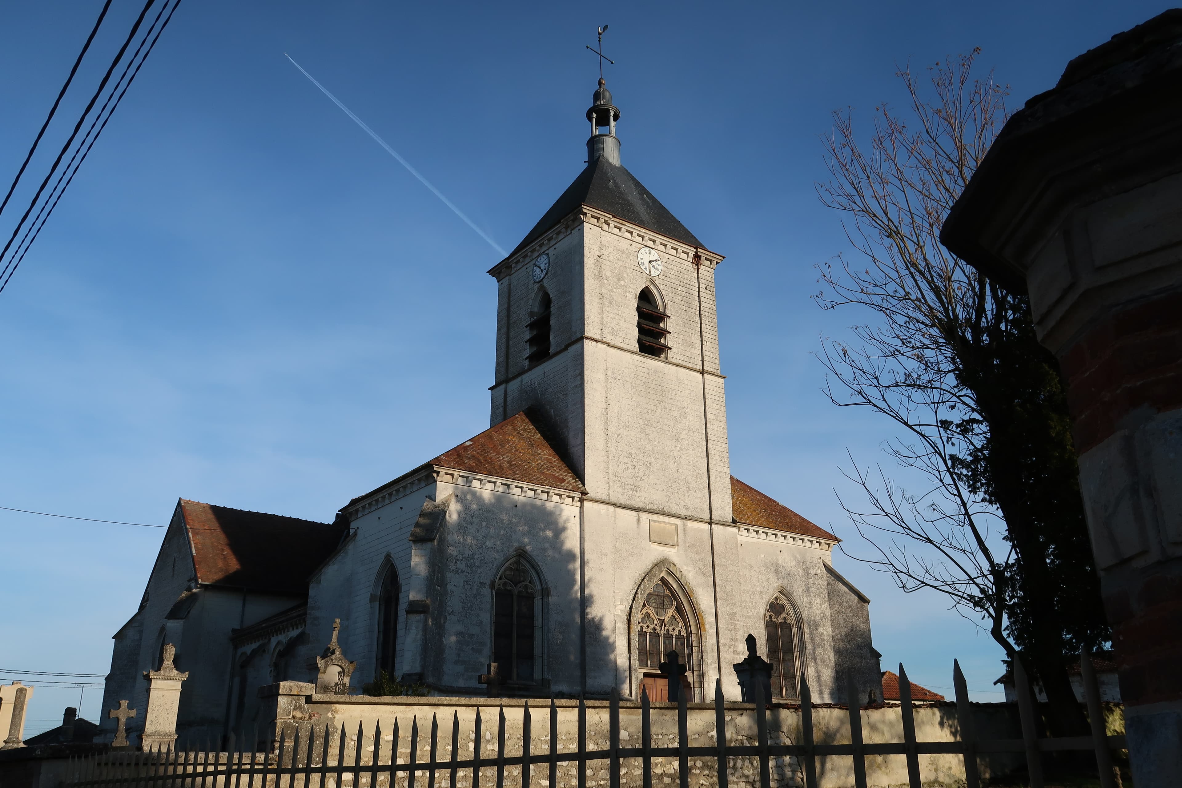 église Saint-Pierre-aux-Liens de Jasseines