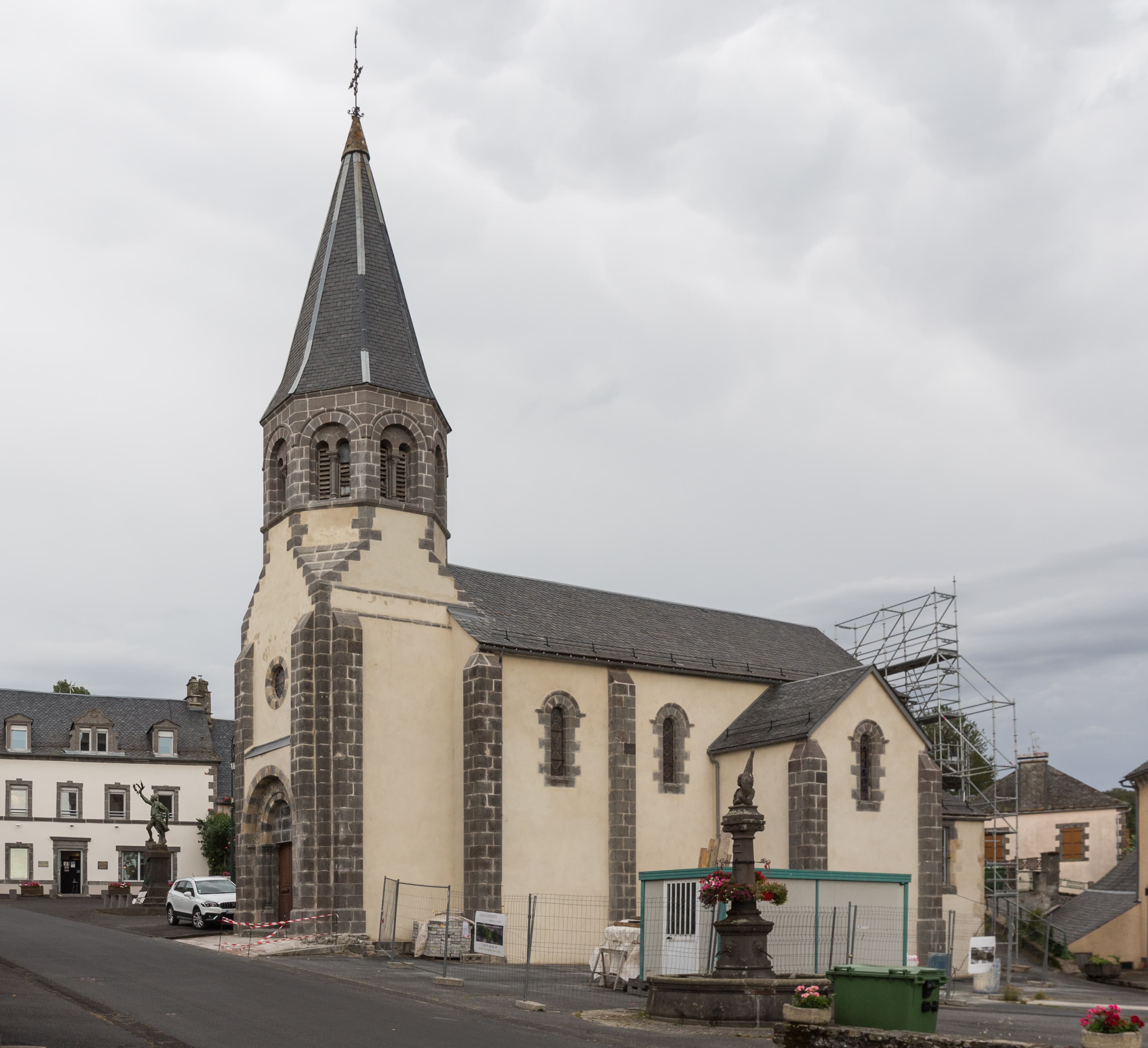 Église Sainte-Anne de Montboudif