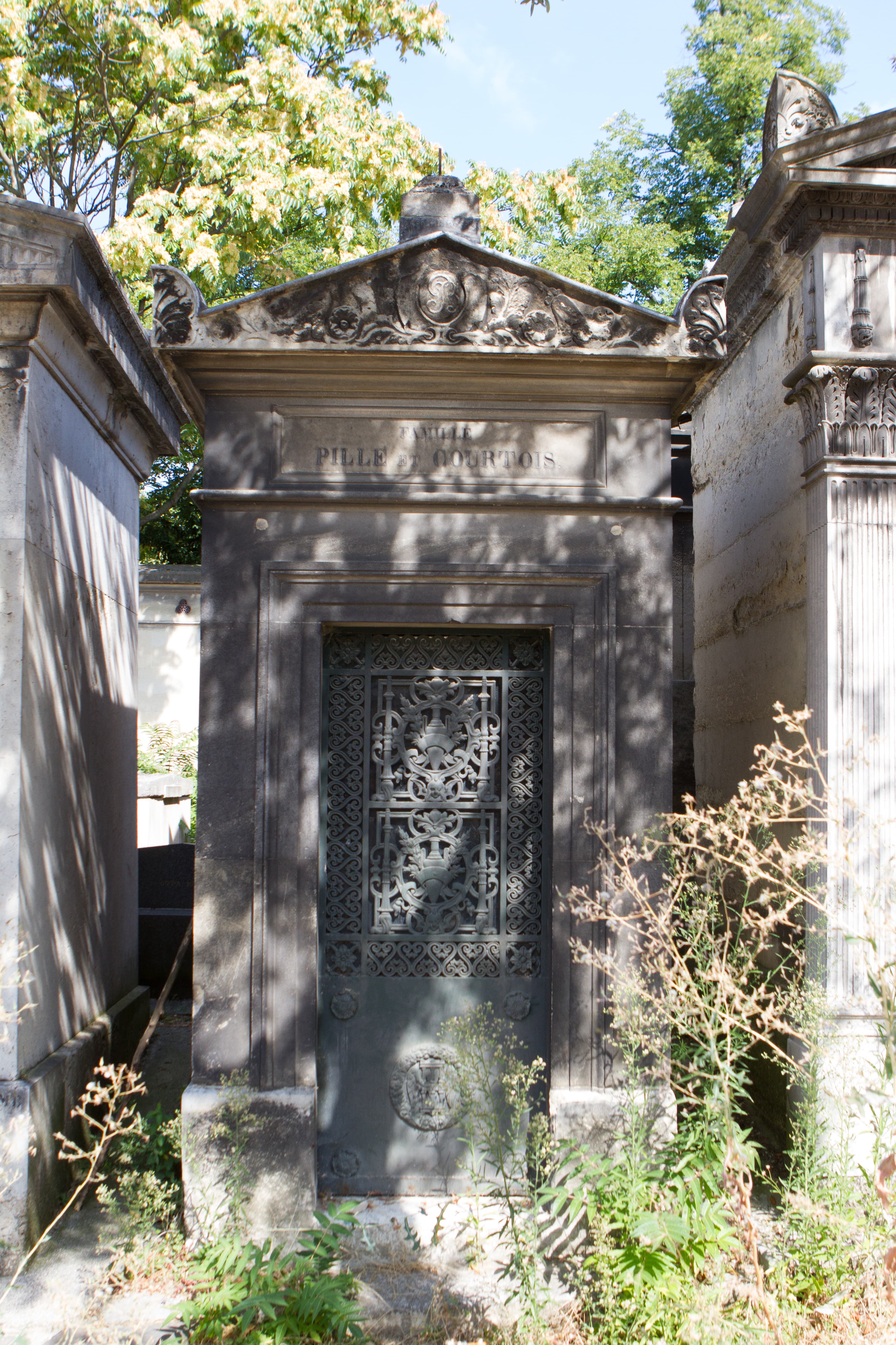 Grave of Pille-Courtois