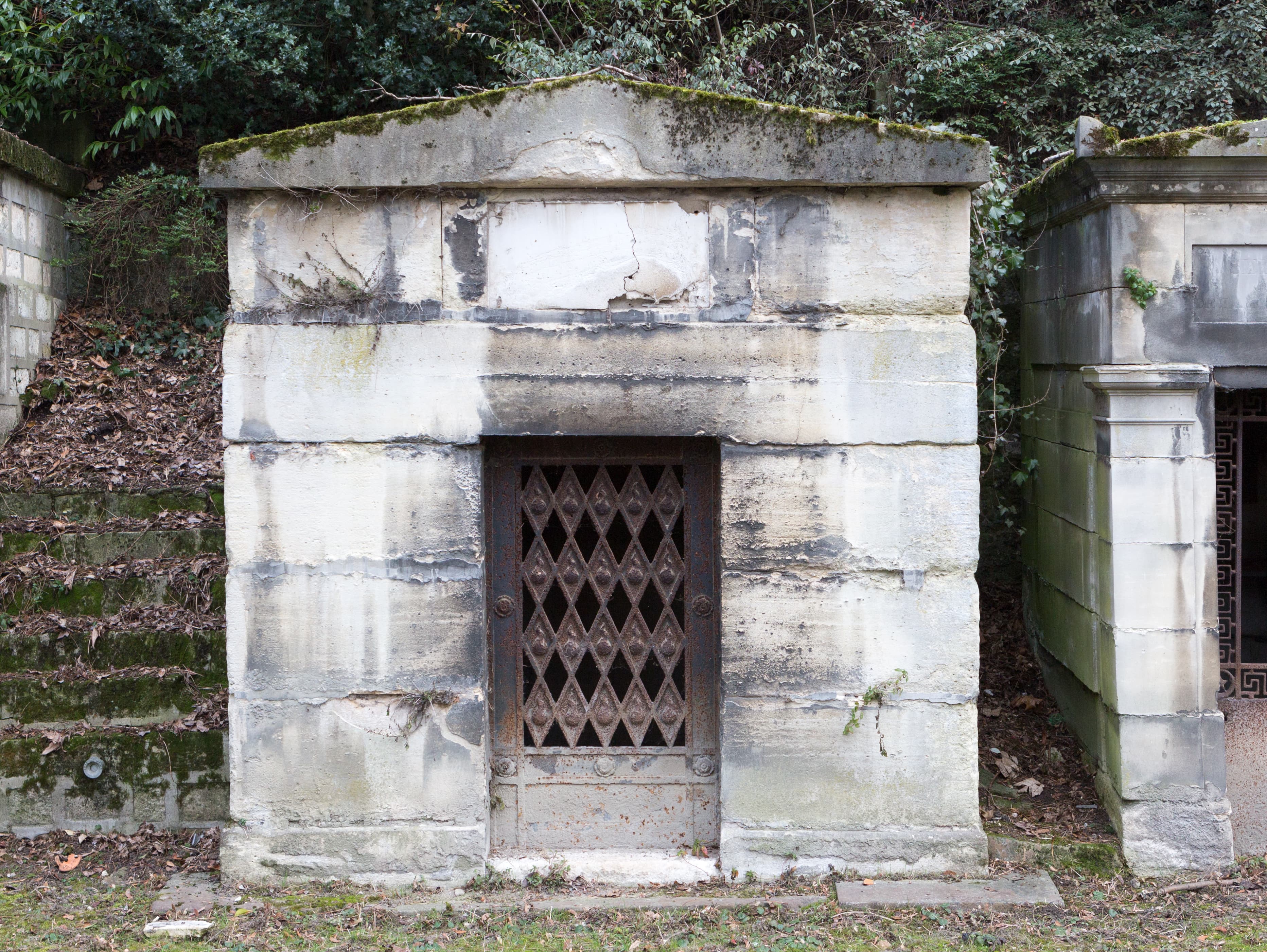 Grave of Unidentified 2