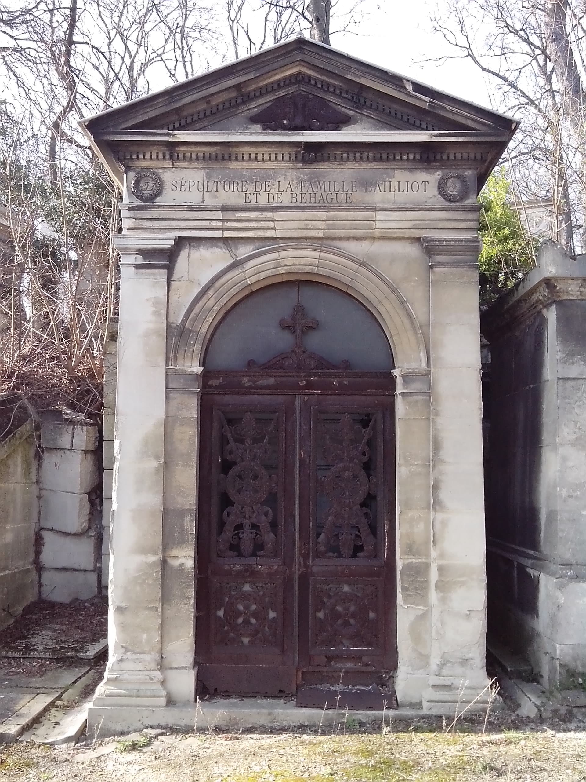 Grave of Béhague