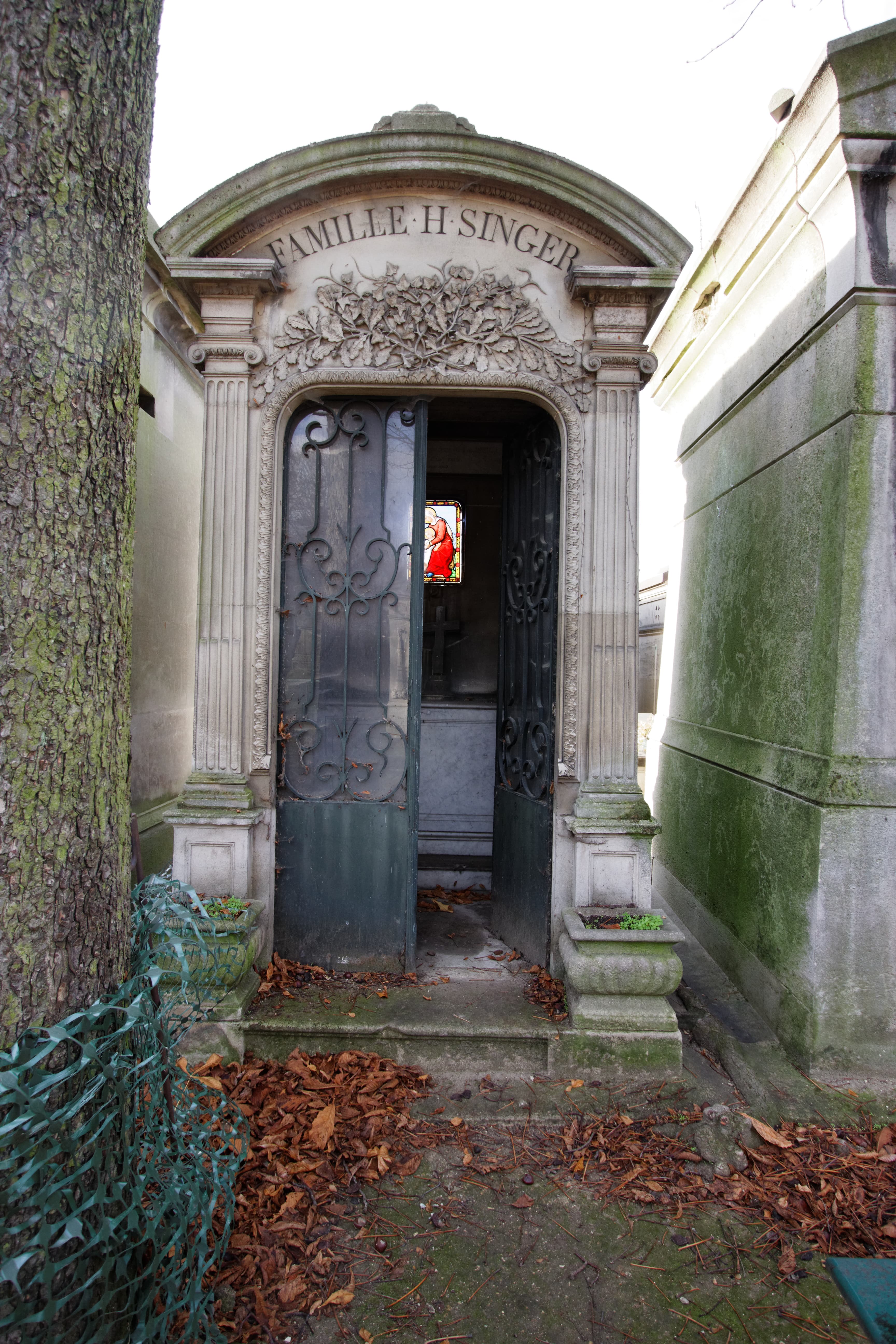 Grave of Singer
