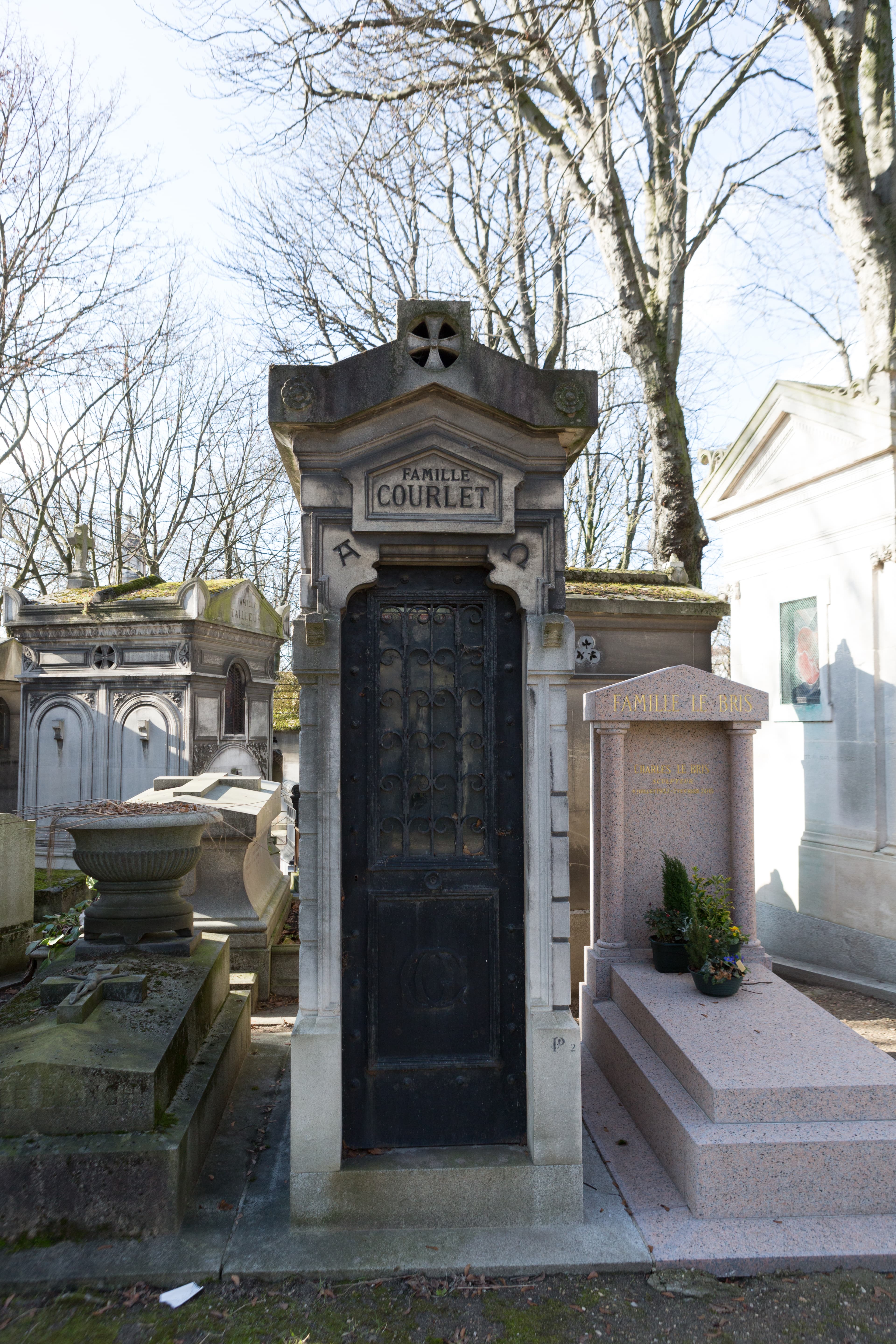 Grave of Courlet