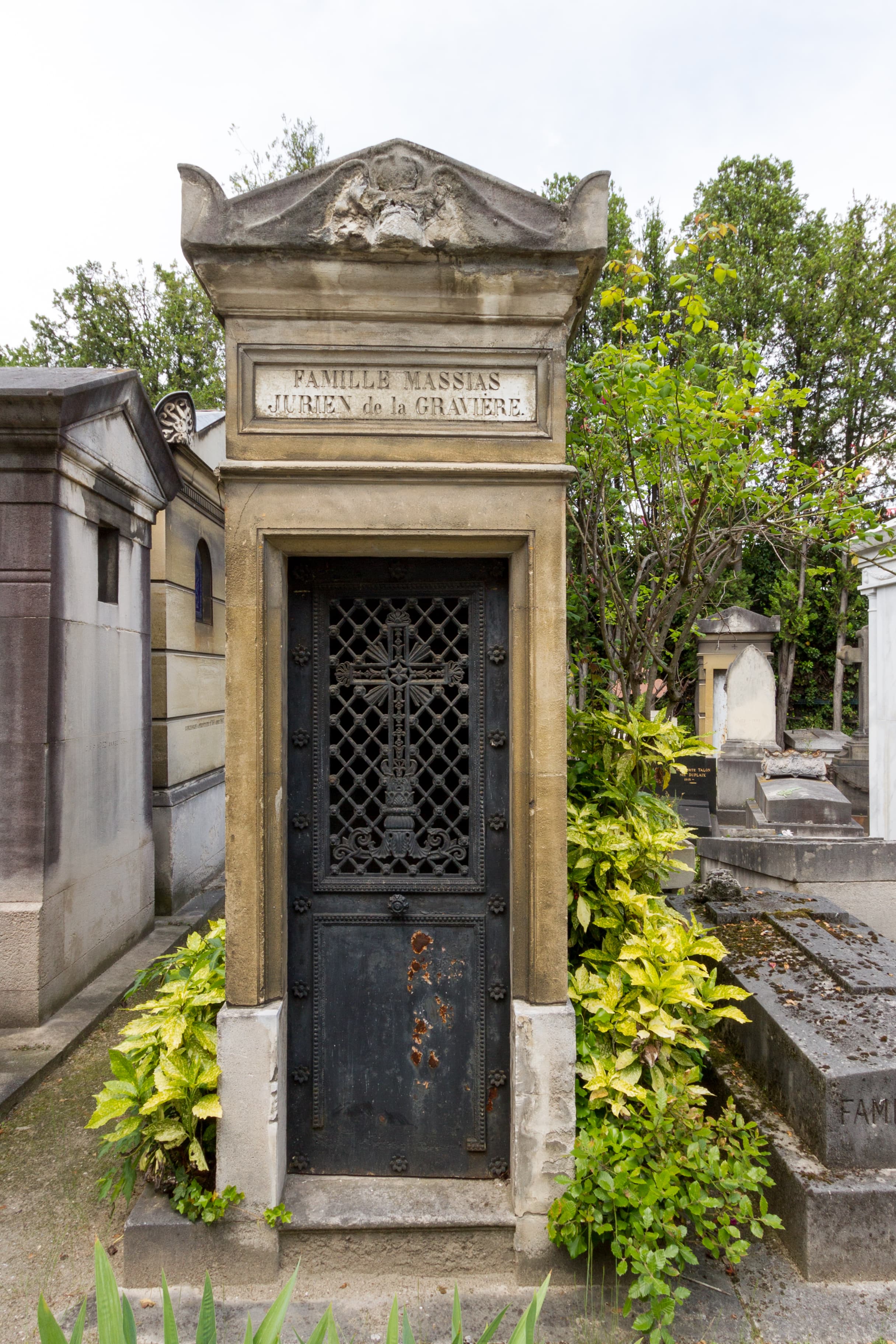 Grave of Massias Jurien de la Gravière